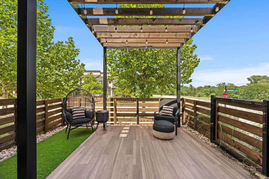 Townhouse For Sale in Collin County , 801 Emerling Drive, Mc Kinney, Texas 75069, 3 Bedroom, 3 Bathroom, 2 Garage spaces, 1,820 Sqft, built in 2021, mls#21331352, Real Estate Agent in Mc Kinney, Homes For Sale in Collin county, Homes For Sale in Mc Kinney, Realtor in Mc Kinney Texas, Real Estate Brokerage Independent Realty Texas, Luminita Cordes Realtor