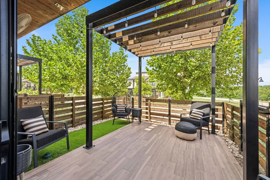 Townhouse For Sale in Collin County , 801 Emerling Drive, Mc Kinney, Texas 75069, 3 Bedroom, 3 Bathroom, 2 Garage spaces, 1,820 Sqft, built in 2021, mls#21331352, Real Estate Agent in Mc Kinney, Homes For Sale in Collin county, Homes For Sale in Mc Kinney, Realtor in Mc Kinney Texas, Real Estate Brokerage Independent Realty Texas, Luminita Cordes Realtor