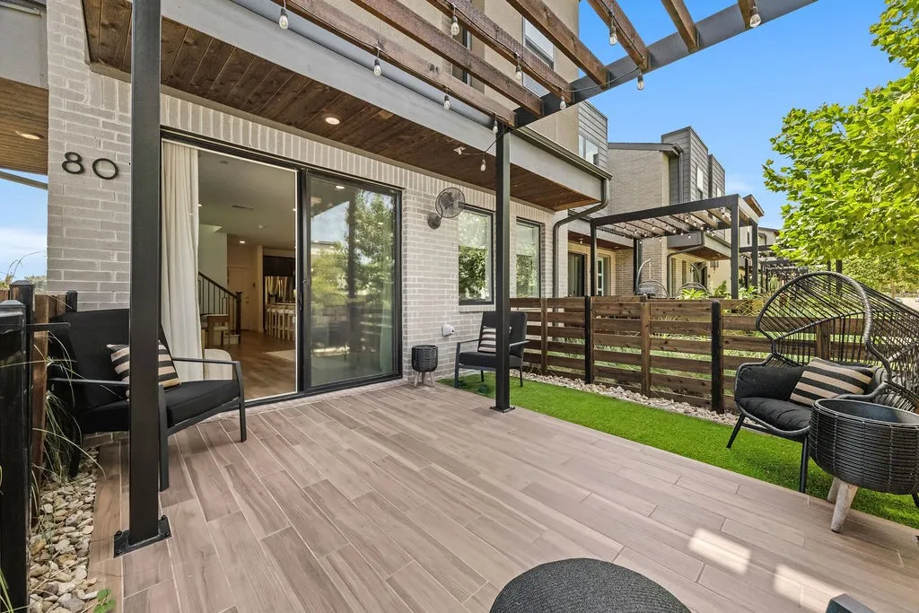 Townhouse For Sale in Collin County , 801 Emerling Drive, Mc Kinney, Texas 75069, 3 Bedroom, 3 Bathroom, 2 Garage spaces, 1,820 Sqft, built in 2021, mls#21331352, Real Estate Agent in Mc Kinney, Homes For Sale in Collin county, Homes For Sale in Mc Kinney, Realtor in Mc Kinney Texas, Real Estate Brokerage Independent Realty Texas, Luminita Cordes Realtor
