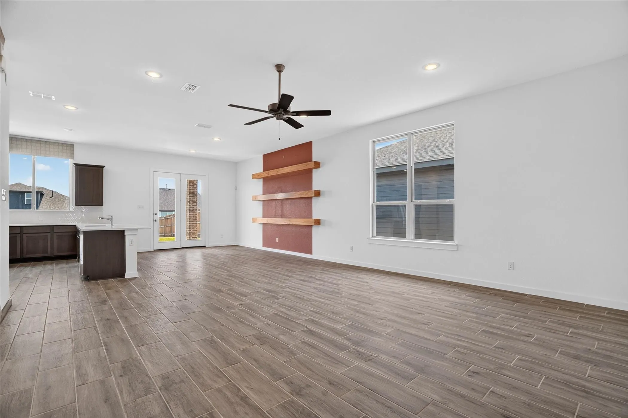 Single Family Residence For Rent in Johnson County , 620 Godley, Godley, Texas 76044, 3 Bedroom, 2 Bathroom, 2 Garage spaces, 1,717 Sqft, built in 2022, mls#21338393, Real Estate Agent in Godley, Homes For Rent in Johnson county, Homes For Rent in Godley, Realtor in Godley Texas, Real Estate Brokerage Independent Realty Texas, Luminita Cordes Realtor