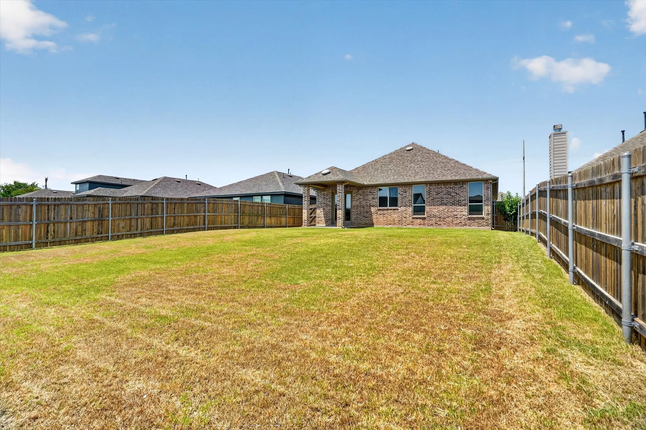 Single Family Residence For Rent in Johnson County , 620 Godley, Godley, Texas 76044, 3 Bedroom, 2 Bathroom, 2 Garage spaces, 1,717 Sqft, built in 2022, mls#21338393, Real Estate Agent in Godley, Homes For Rent in Johnson county, Homes For Rent in Godley, Realtor in Godley Texas, Real Estate Brokerage Independent Realty Texas, Luminita Cordes Realtor