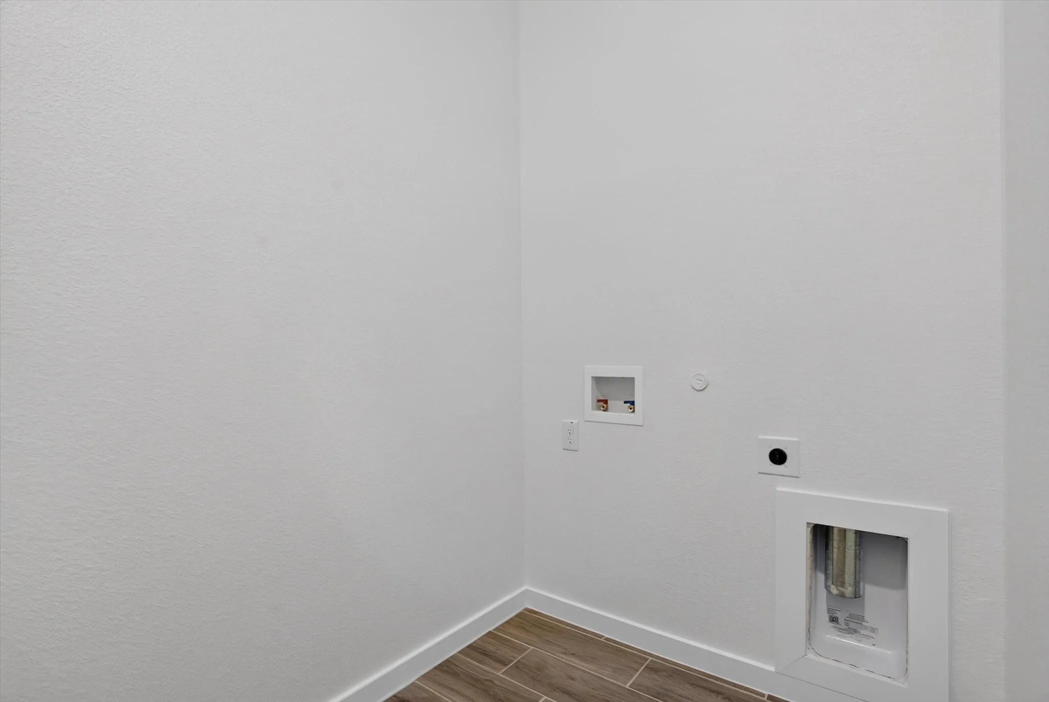 Single Family Residence For Rent in Johnson County , 620 Godley, Godley, Texas 76044, 3 Bedroom, 2 Bathroom, 2 Garage spaces, 1,717 Sqft, built in 2022, mls#21338393, Real Estate Agent in Godley, Homes For Rent in Johnson county, Homes For Rent in Godley, Realtor in Godley Texas, Real Estate Brokerage Independent Realty Texas, Luminita Cordes Realtor