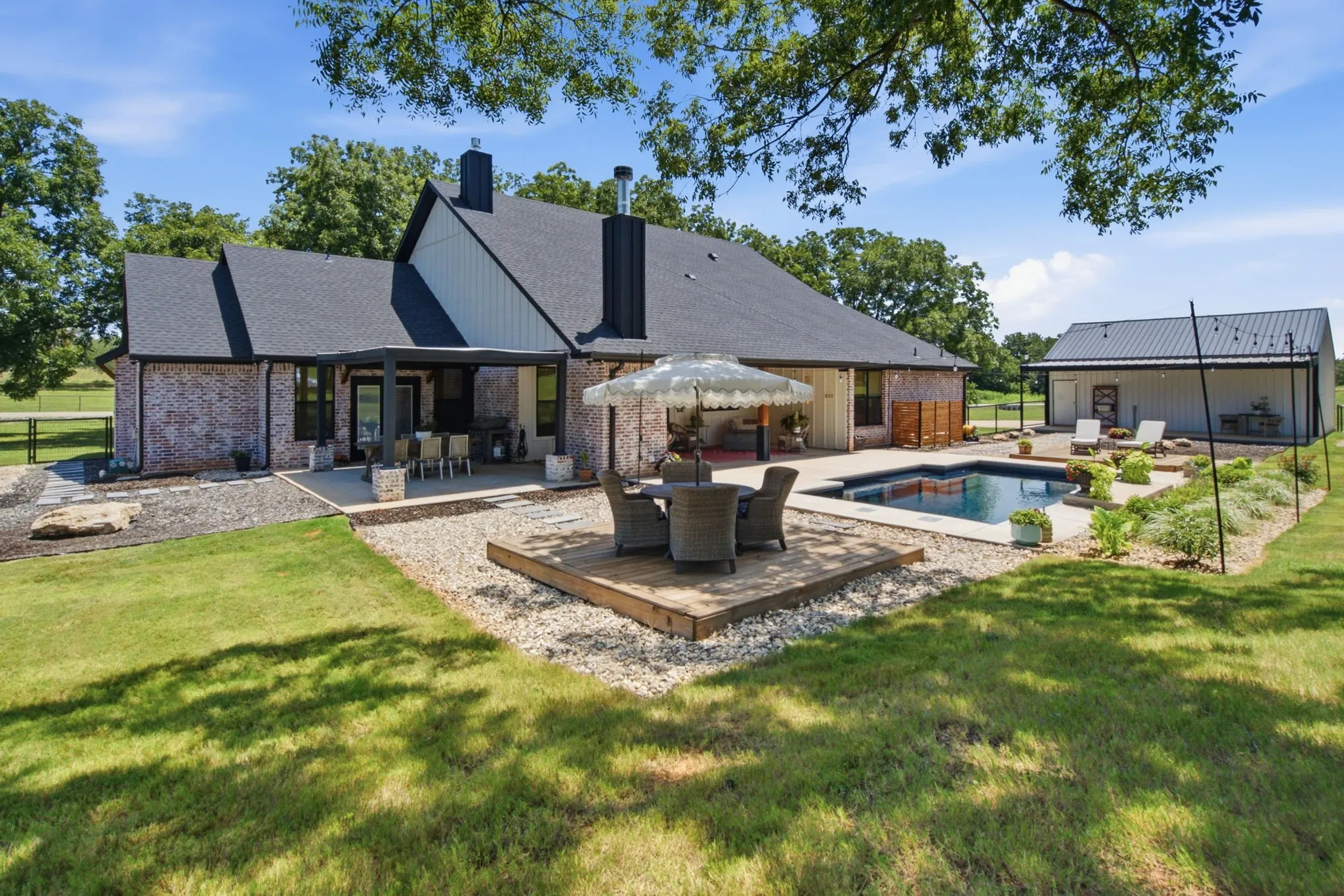 Single Family Residence For Sale in Parker County , 200 Greene Road, Weatherford, Texas 76087, 4 Bedroom, 3 Bathroom, 2 Garage spaces, 2,576 Sqft, built in 2023, mls#21338096, Real Estate Agent in Weatherford, Homes For Sale in Parker county, Homes For Sale in Weatherford, Realtor in Weatherford Texas, Real Estate Brokerage Independent Realty Texas, Luminita Cordes Realtor