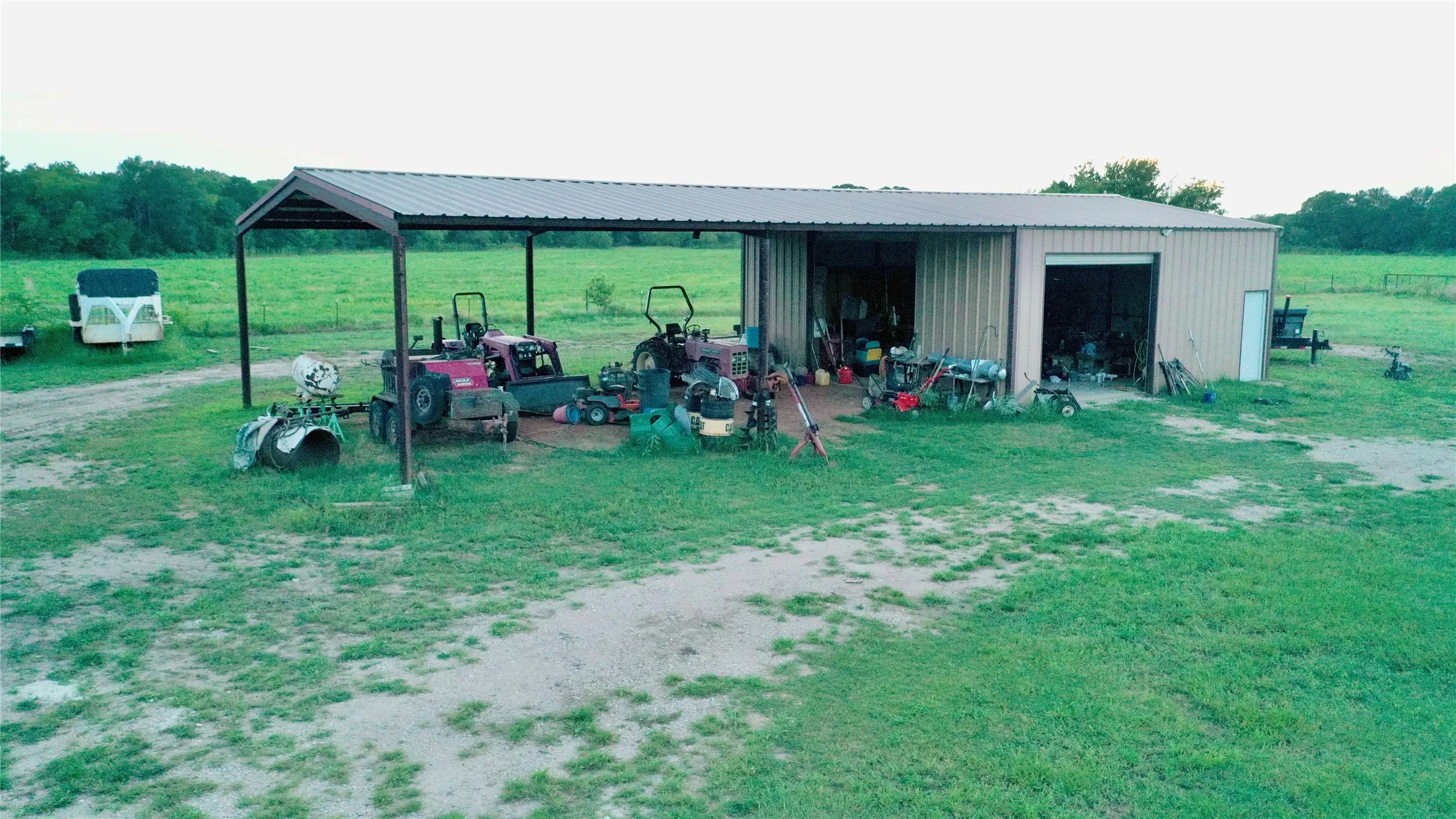 Single Family Residence For Sale in Limestone County , 1347 Lcr 152, Mount Calm, Texas 76673, 3 Bedroom, 2 Bathroom, Garage spaces, 1,628 Sqft, built in 2018, mls#21339307, Real Estate Agent in Mount Calm, Homes For Sale in Limestone county, Homes For Sale in Mount Calm, Realtor in Mount Calm Texas, Real Estate Brokerage Independent Realty Texas, Luminita Cordes Realtor