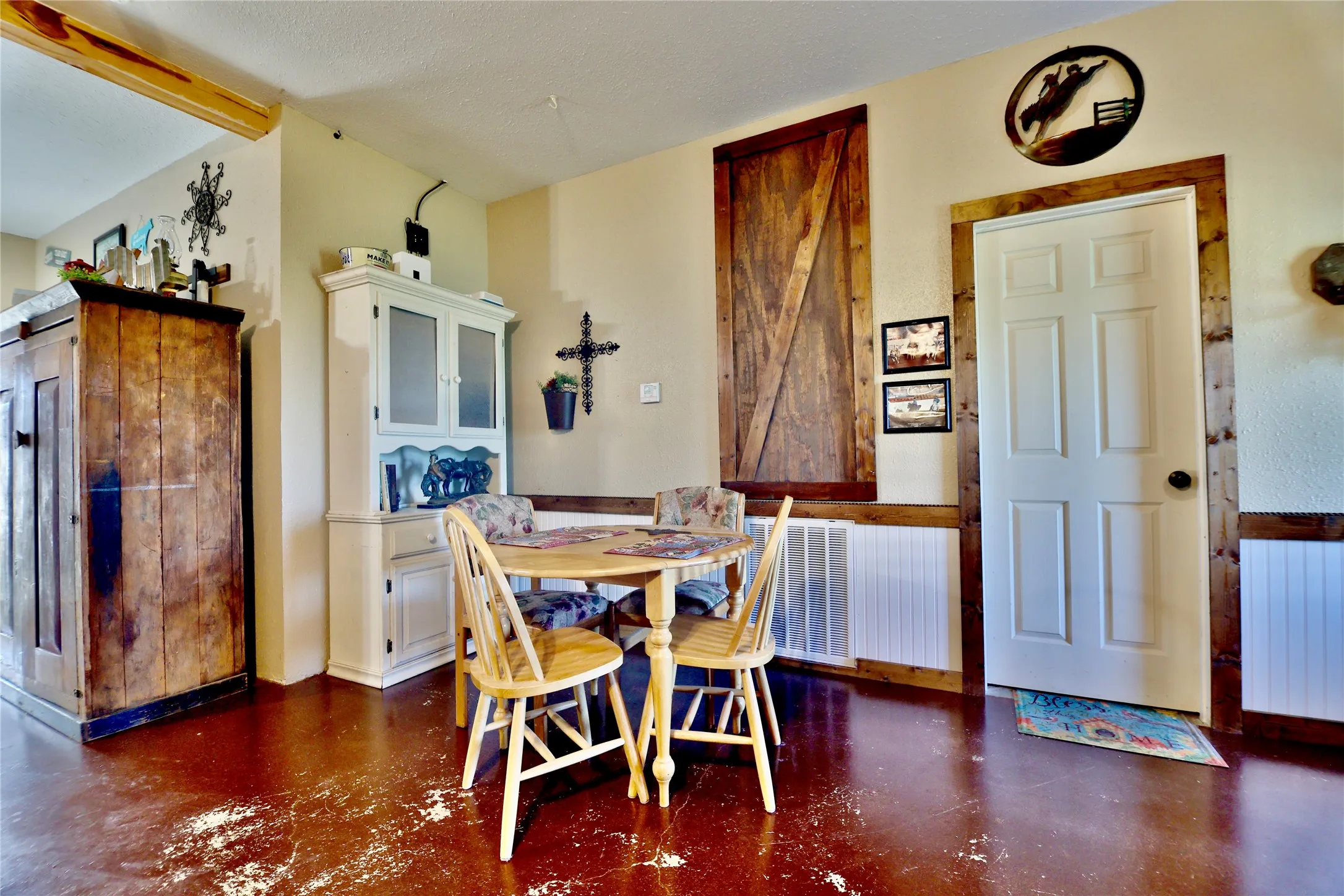 Single Family Residence For Sale in Limestone County , 1347 Lcr 152, Mount Calm, Texas 76673, 3 Bedroom, 2 Bathroom, Garage spaces, 1,628 Sqft, built in 2018, mls#21339307, Real Estate Agent in Mount Calm, Homes For Sale in Limestone county, Homes For Sale in Mount Calm, Realtor in Mount Calm Texas, Real Estate Brokerage Independent Realty Texas, Luminita Cordes Realtor