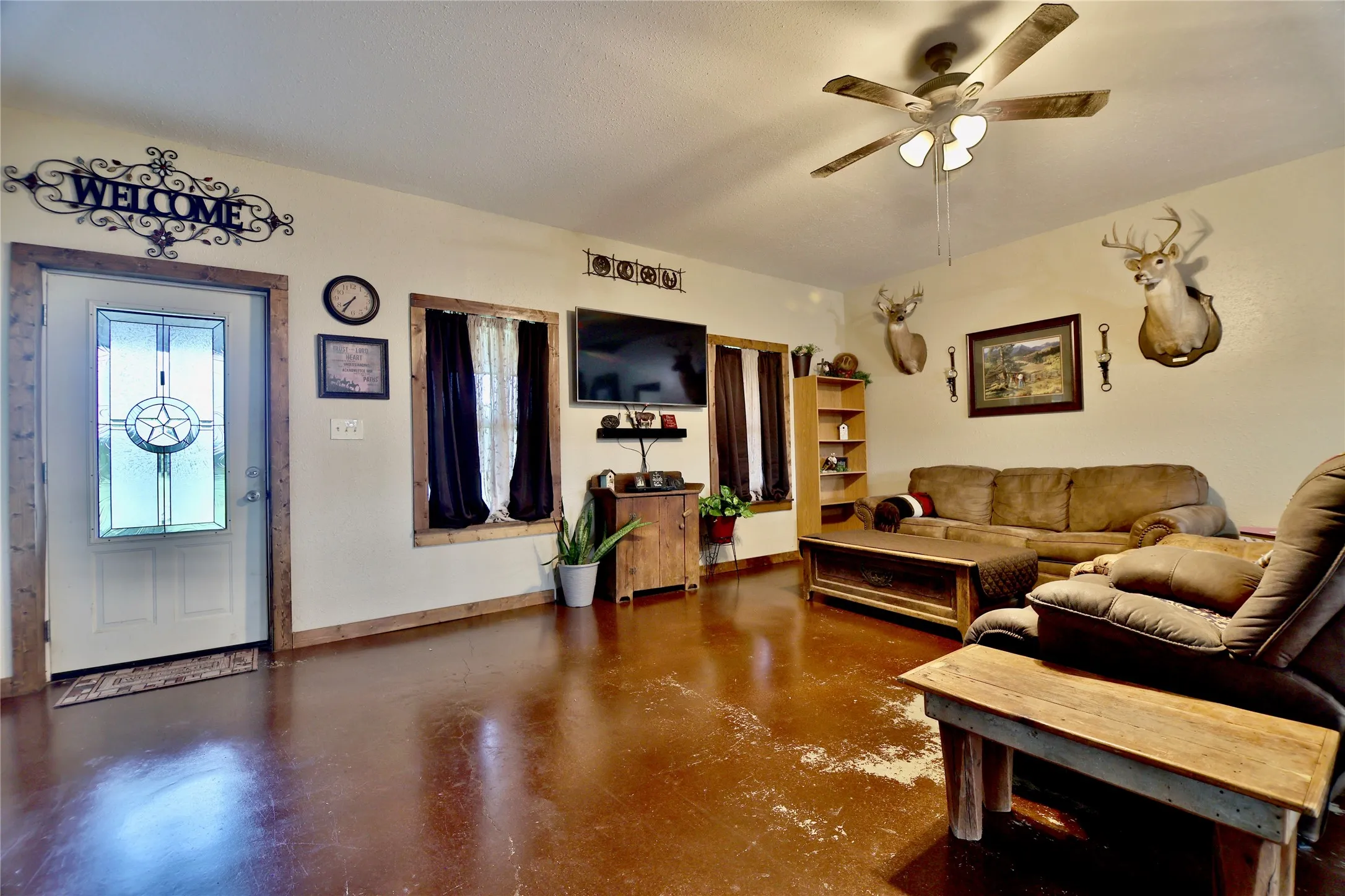 Single Family Residence For Sale in Limestone County , 1347 Lcr 152, Mount Calm, Texas 76673, 3 Bedroom, 2 Bathroom, Garage spaces, 1,628 Sqft, built in 2018, mls#21339307, Real Estate Agent in Mount Calm, Homes For Sale in Limestone county, Homes For Sale in Mount Calm, Realtor in Mount Calm Texas, Real Estate Brokerage Independent Realty Texas, Luminita Cordes Realtor