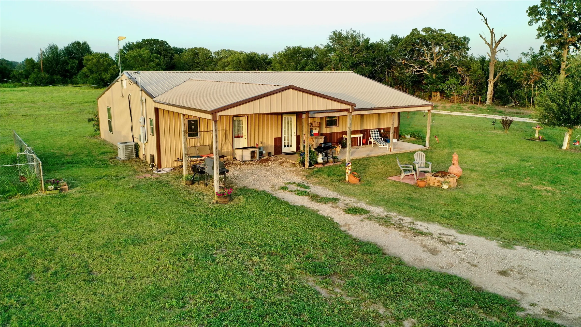 Single Family Residence For Sale in Limestone County , 1347 Lcr 152, Mount Calm, Texas 76673, 3 Bedroom, 2 Bathroom, Garage spaces, 1,628 Sqft, built in 2018, mls#21339307, Real Estate Agent in Mount Calm, Homes For Sale in Limestone county, Homes For Sale in Mount Calm, Realtor in Mount Calm Texas, Real Estate Brokerage Independent Realty Texas, Luminita Cordes Realtor