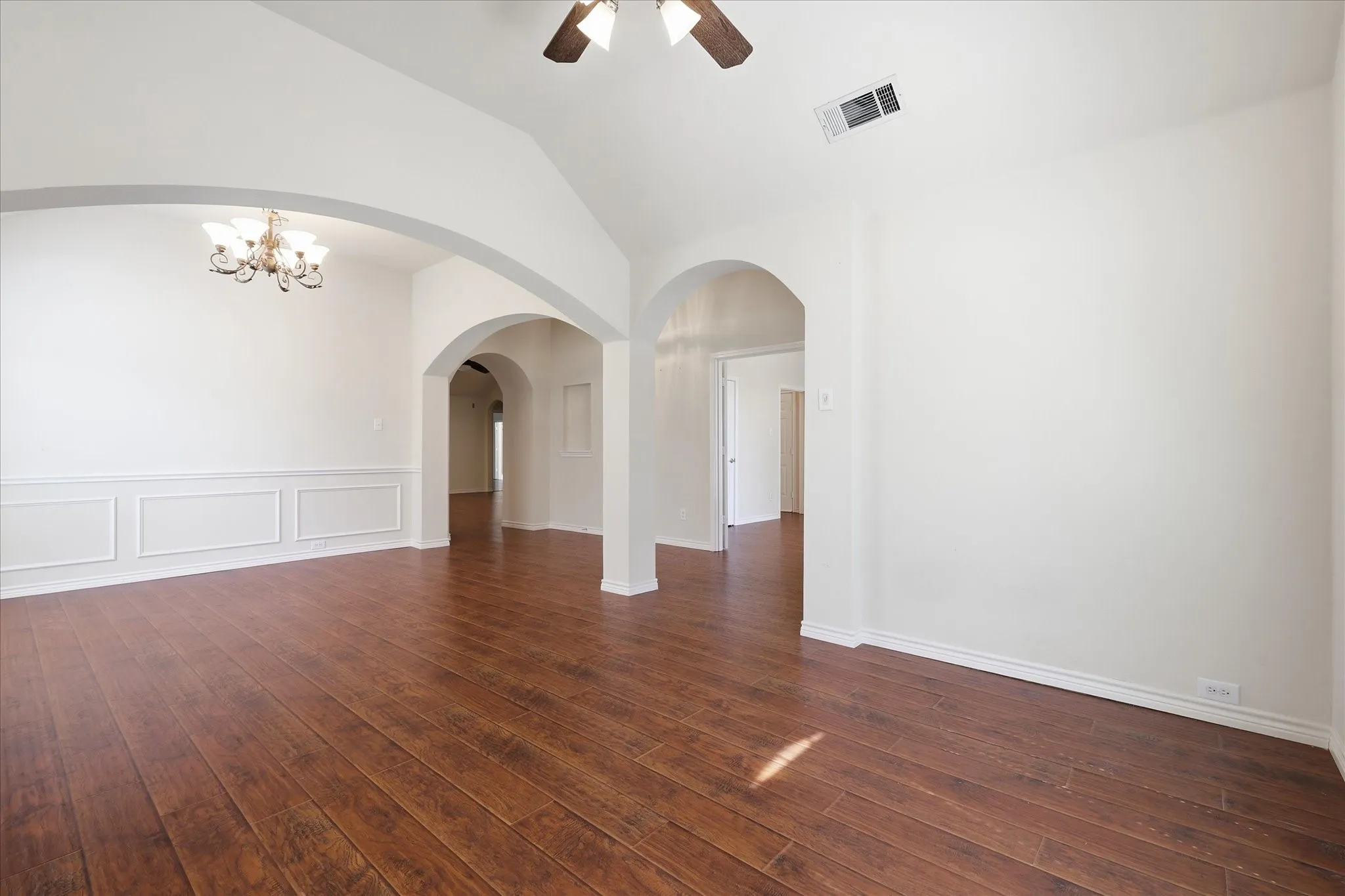Single Family Residence For Sale in Collin County , 1021 Hyannis Street, Plano, Texas 75094, 4 Bedroom, 2 Bathroom, 2 Garage spaces, 2,401 Sqft, built in 2004, mls#21336527, Real Estate Agent in Plano, Homes For Sale in Collin county, Homes For Sale in Plano, Realtor in Plano Texas, Real Estate Brokerage Independent Realty Texas, Luminita Cordes Realtor
