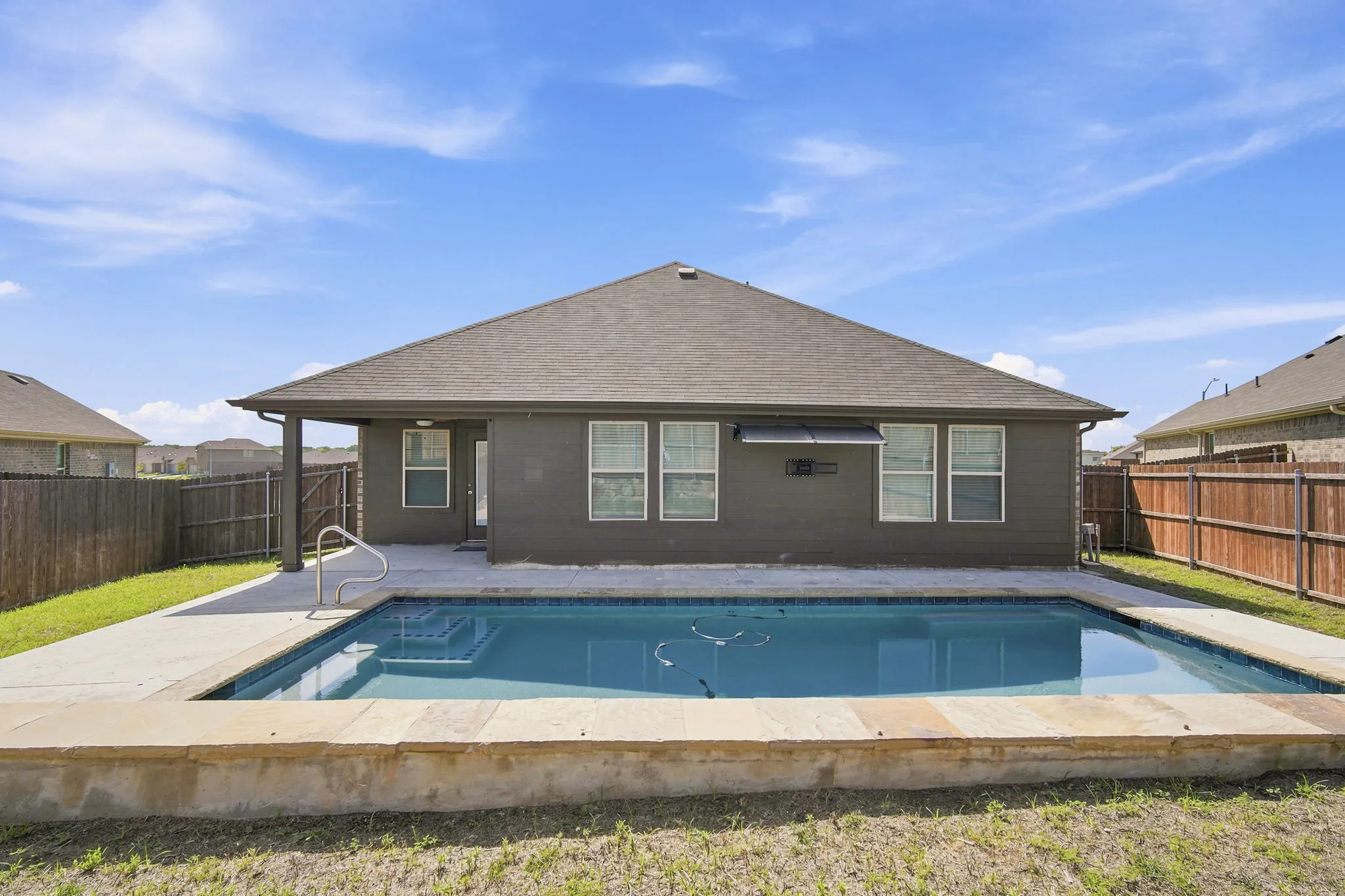 Single Family Residence For Sale in Ellis County , 1100 Canterbury Lane, Ennis, Texas 75119, 4 Bedroom, 2 Bathroom, 2 Garage spaces, 1,699 Sqft, built in 2022, mls#21338121, Real Estate Agent in Ennis, Homes For Sale in Ellis county, Homes For Sale in Ennis, Realtor in Ennis Texas, Real Estate Brokerage Independent Realty Texas, Luminita Cordes Realtor