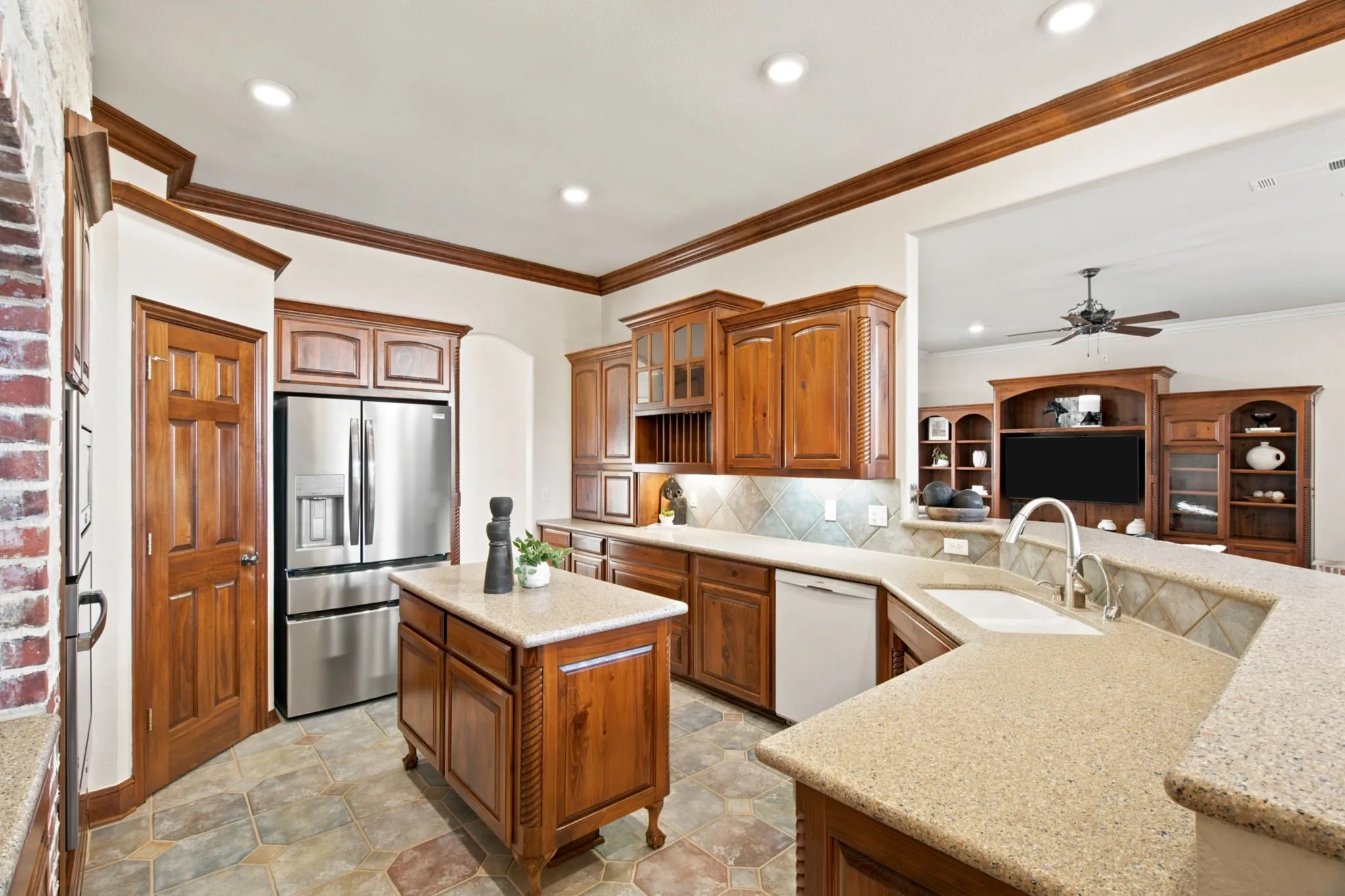 Single Family Residence For Sale in Denton County , 8470 Steeplechase Circle, Argyle, Texas 76226, 4 Bedroom, 4 Bathroom, 3 Garage spaces, 3,626 Sqft, built in 2002, mls#21339313, Real Estate Agent in Argyle, Homes For Sale in Denton county, Homes For Sale in Argyle, Realtor in Argyle Texas, Real Estate Brokerage Independent Realty Texas, Luminita Cordes Realtor