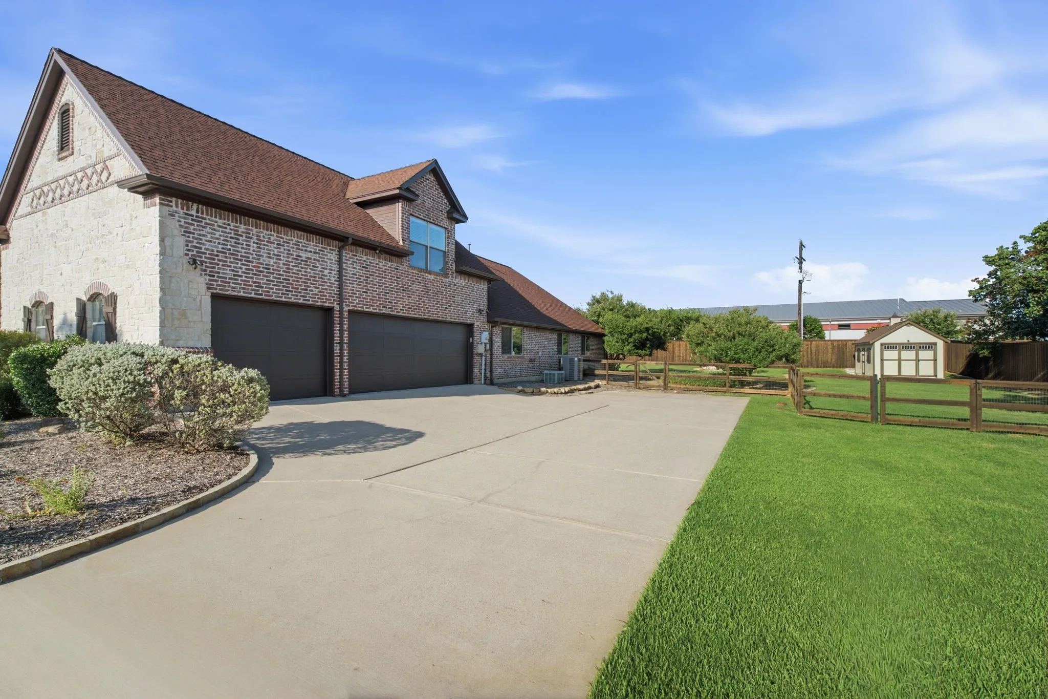 Single Family Residence For Sale in Denton County , 8470 Steeplechase Circle, Argyle, Texas 76226, 4 Bedroom, 4 Bathroom, 3 Garage spaces, 3,626 Sqft, built in 2002, mls#21339313, Real Estate Agent in Argyle, Homes For Sale in Denton county, Homes For Sale in Argyle, Realtor in Argyle Texas, Real Estate Brokerage Independent Realty Texas, Luminita Cordes Realtor