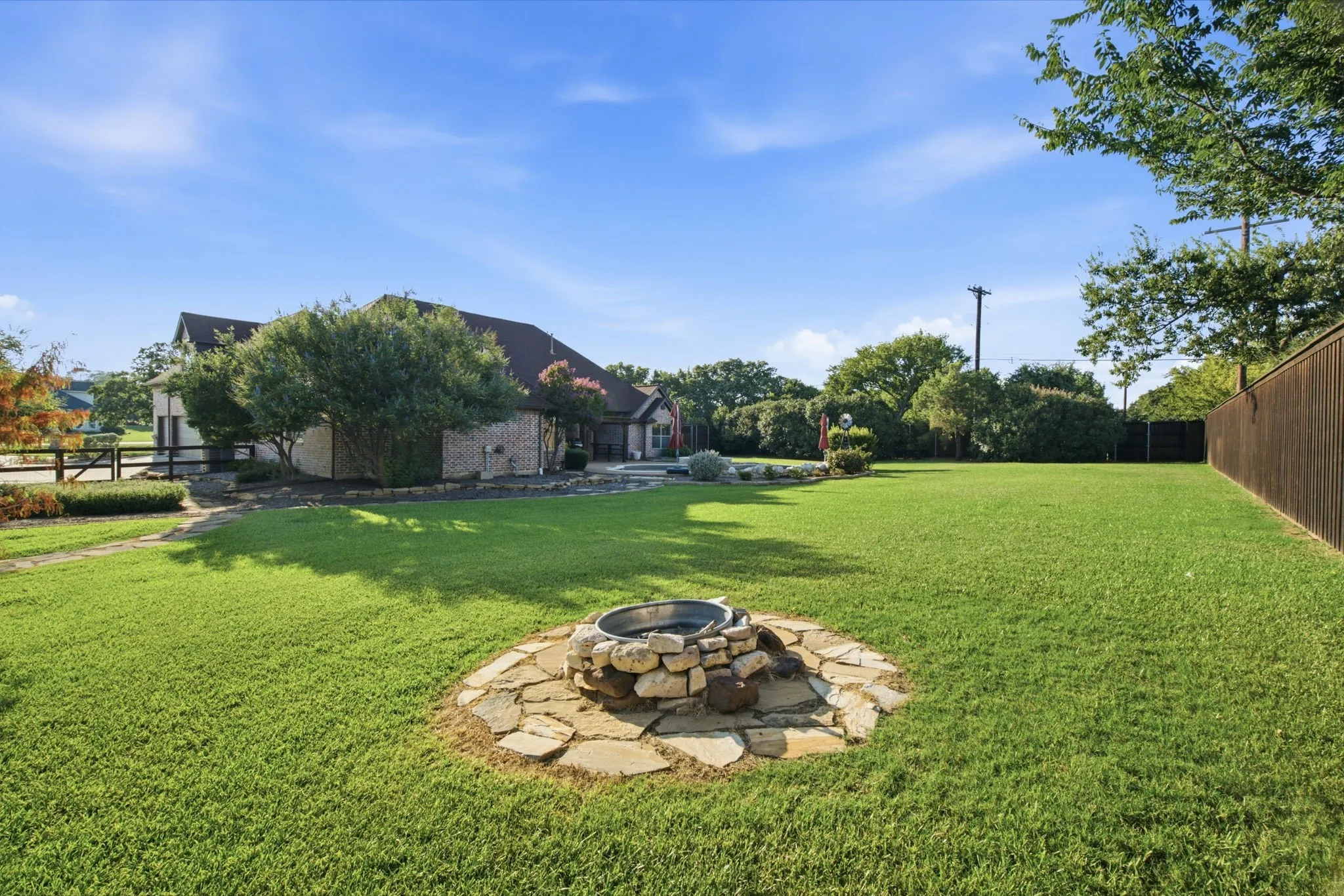 Single Family Residence For Sale in Denton County , 8470 Steeplechase Circle, Argyle, Texas 76226, 4 Bedroom, 4 Bathroom, 3 Garage spaces, 3,626 Sqft, built in 2002, mls#21339313, Real Estate Agent in Argyle, Homes For Sale in Denton county, Homes For Sale in Argyle, Realtor in Argyle Texas, Real Estate Brokerage Independent Realty Texas, Luminita Cordes Realtor