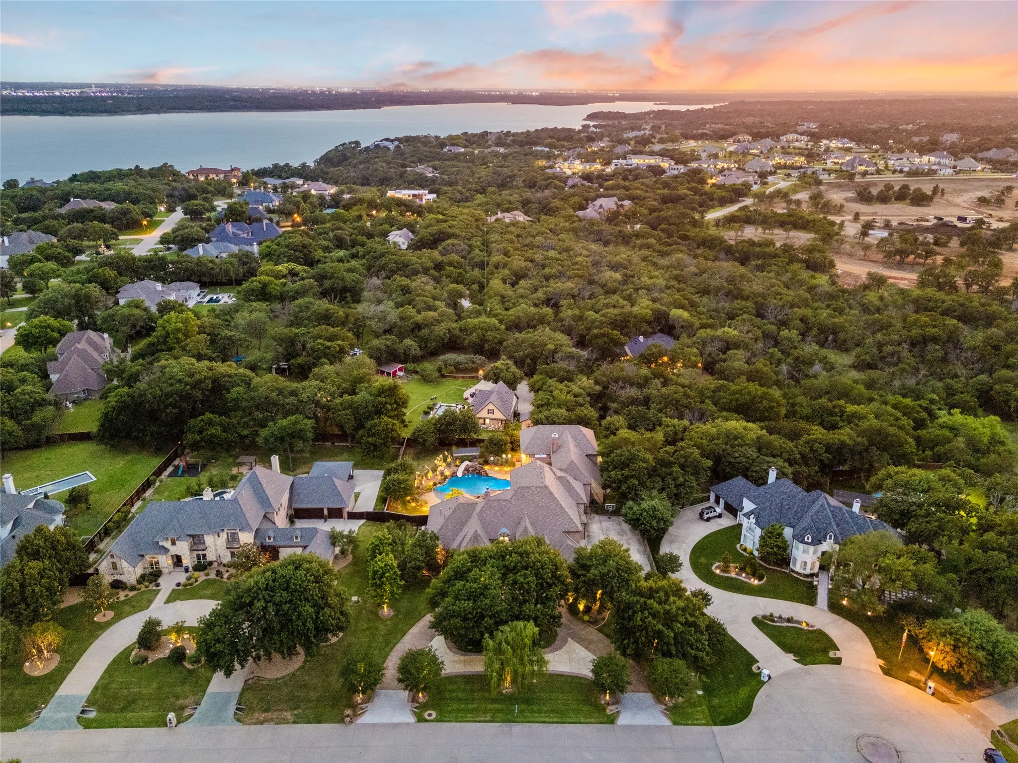 Single Family Residence For Sale in Denton County , 1609 Noble Way, Flower Mound, Texas 75022, 7 Bedroom, 9 Bathroom, 3 Garage spaces, 10,441 Sqft, built in 2005, mls#21338786, Real Estate Agent in Flower Mound, Homes For Sale in Denton county, Homes For Sale in Flower Mound, Realtor in Flower Mound Texas, Real Estate Brokerage Independent Realty Texas, Luminita Cordes Realtor
