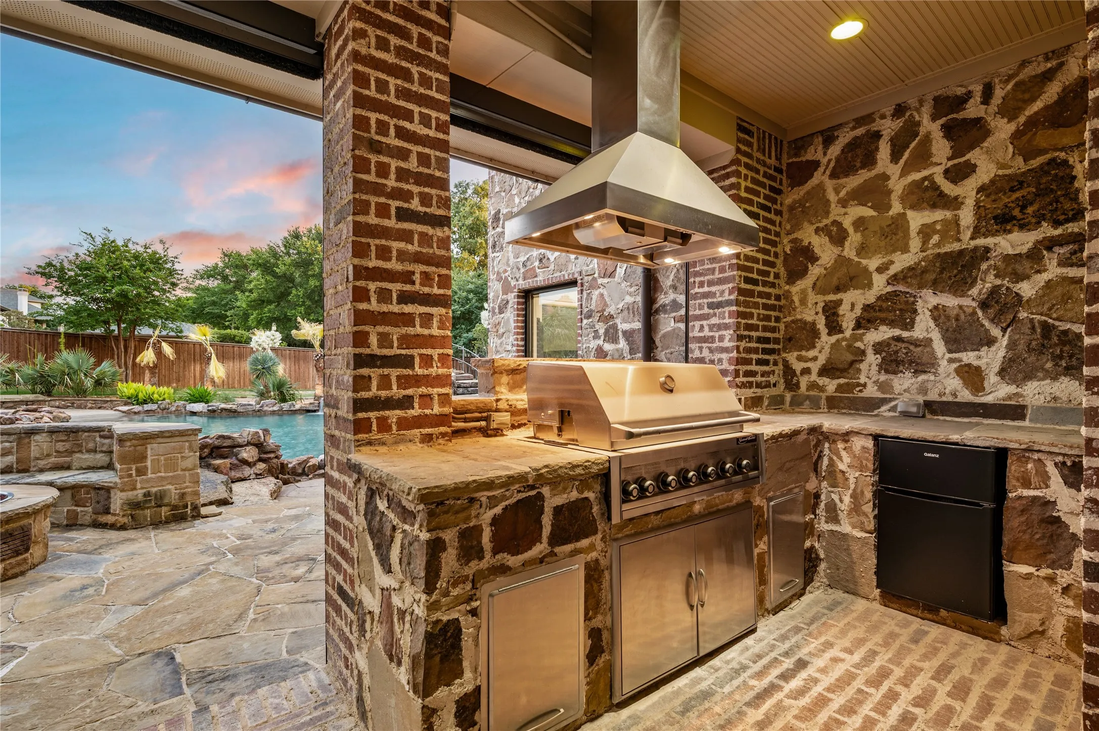 Single Family Residence For Sale in Denton County , 1609 Noble Way, Flower Mound, Texas 75022, 7 Bedroom, 9 Bathroom, 3 Garage spaces, 10,441 Sqft, built in 2005, mls#21338786, Real Estate Agent in Flower Mound, Homes For Sale in Denton county, Homes For Sale in Flower Mound, Realtor in Flower Mound Texas, Real Estate Brokerage Independent Realty Texas, Luminita Cordes Realtor