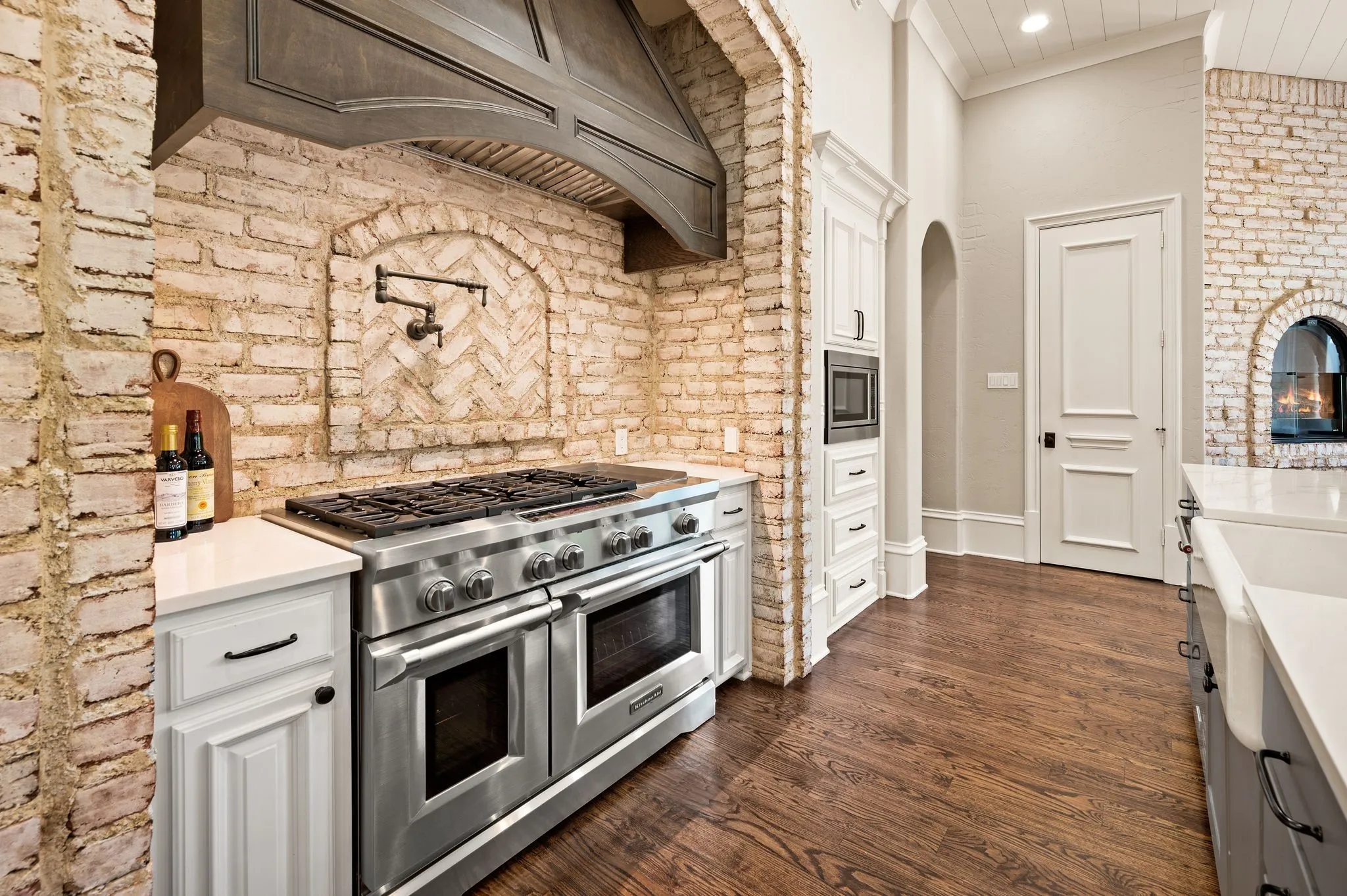 Single Family Residence For Sale in Denton County , 1609 Noble Way, Flower Mound, Texas 75022, 7 Bedroom, 9 Bathroom, 3 Garage spaces, 10,441 Sqft, built in 2005, mls#21338786, Real Estate Agent in Flower Mound, Homes For Sale in Denton county, Homes For Sale in Flower Mound, Realtor in Flower Mound Texas, Real Estate Brokerage Independent Realty Texas, Luminita Cordes Realtor