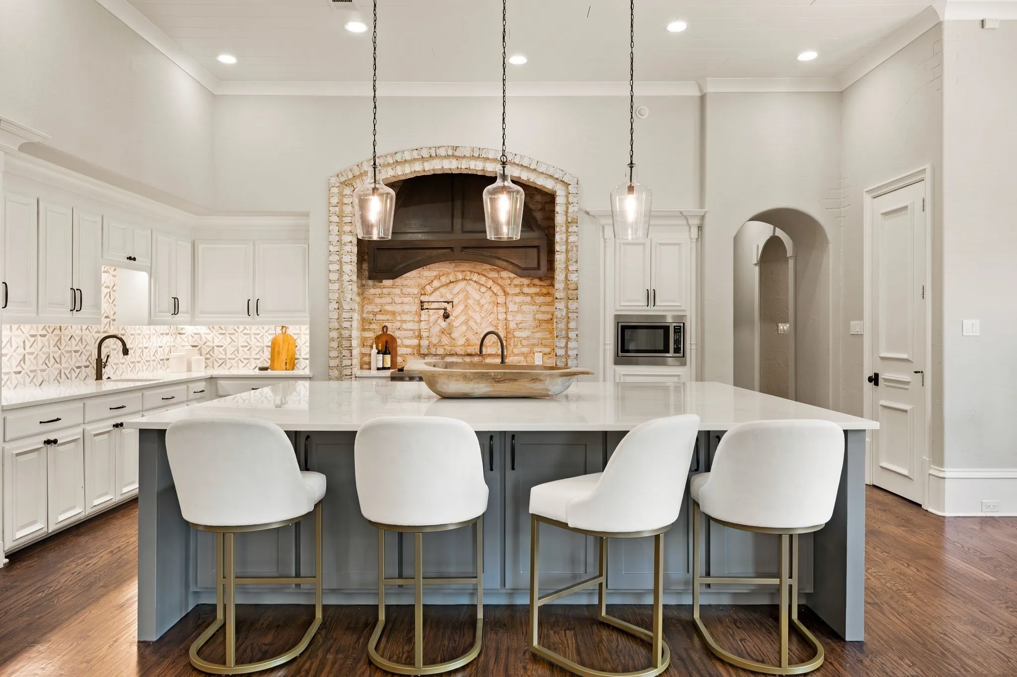 Single Family Residence For Sale in Denton County , 1609 Noble Way, Flower Mound, Texas 75022, 7 Bedroom, 9 Bathroom, 3 Garage spaces, 10,441 Sqft, built in 2005, mls#21338786, Real Estate Agent in Flower Mound, Homes For Sale in Denton county, Homes For Sale in Flower Mound, Realtor in Flower Mound Texas, Real Estate Brokerage Independent Realty Texas, Luminita Cordes Realtor