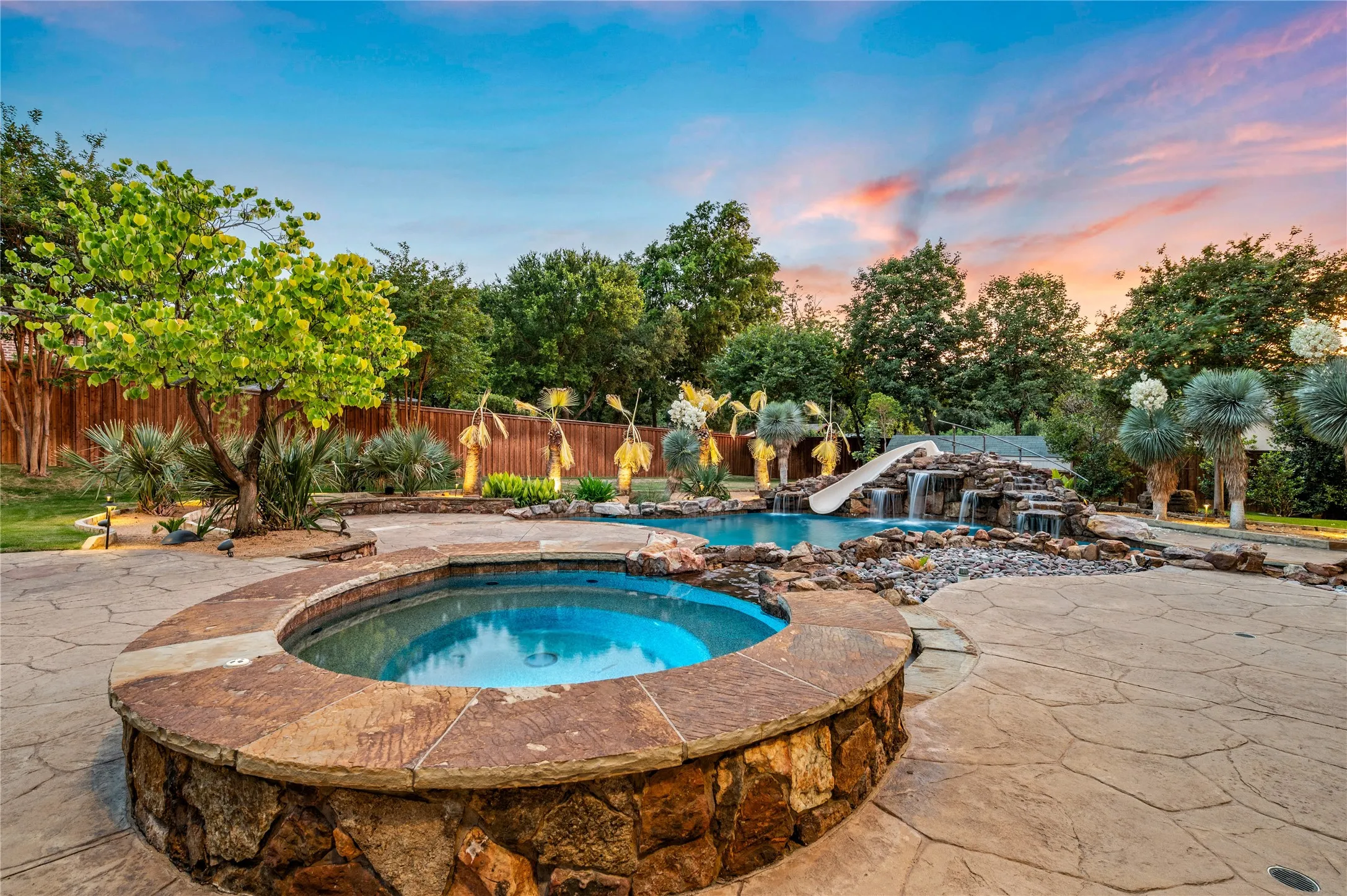 Single Family Residence For Sale in Denton County , 1609 Noble Way, Flower Mound, Texas 75022, 7 Bedroom, 9 Bathroom, 3 Garage spaces, 10,441 Sqft, built in 2005, mls#21338786, Real Estate Agent in Flower Mound, Homes For Sale in Denton county, Homes For Sale in Flower Mound, Realtor in Flower Mound Texas, Real Estate Brokerage Independent Realty Texas, Luminita Cordes Realtor