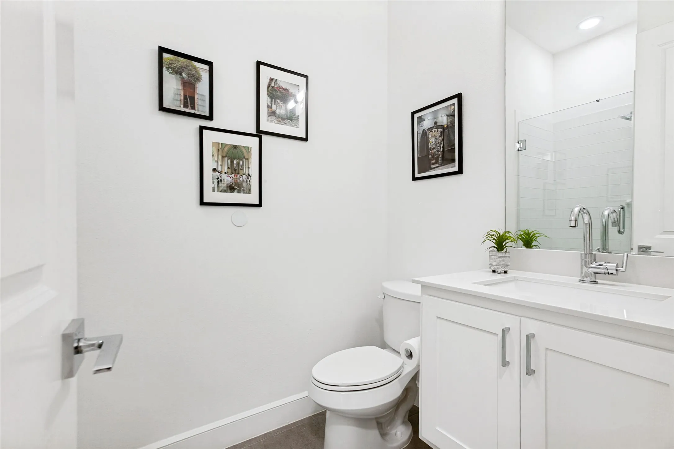 Hall bath!