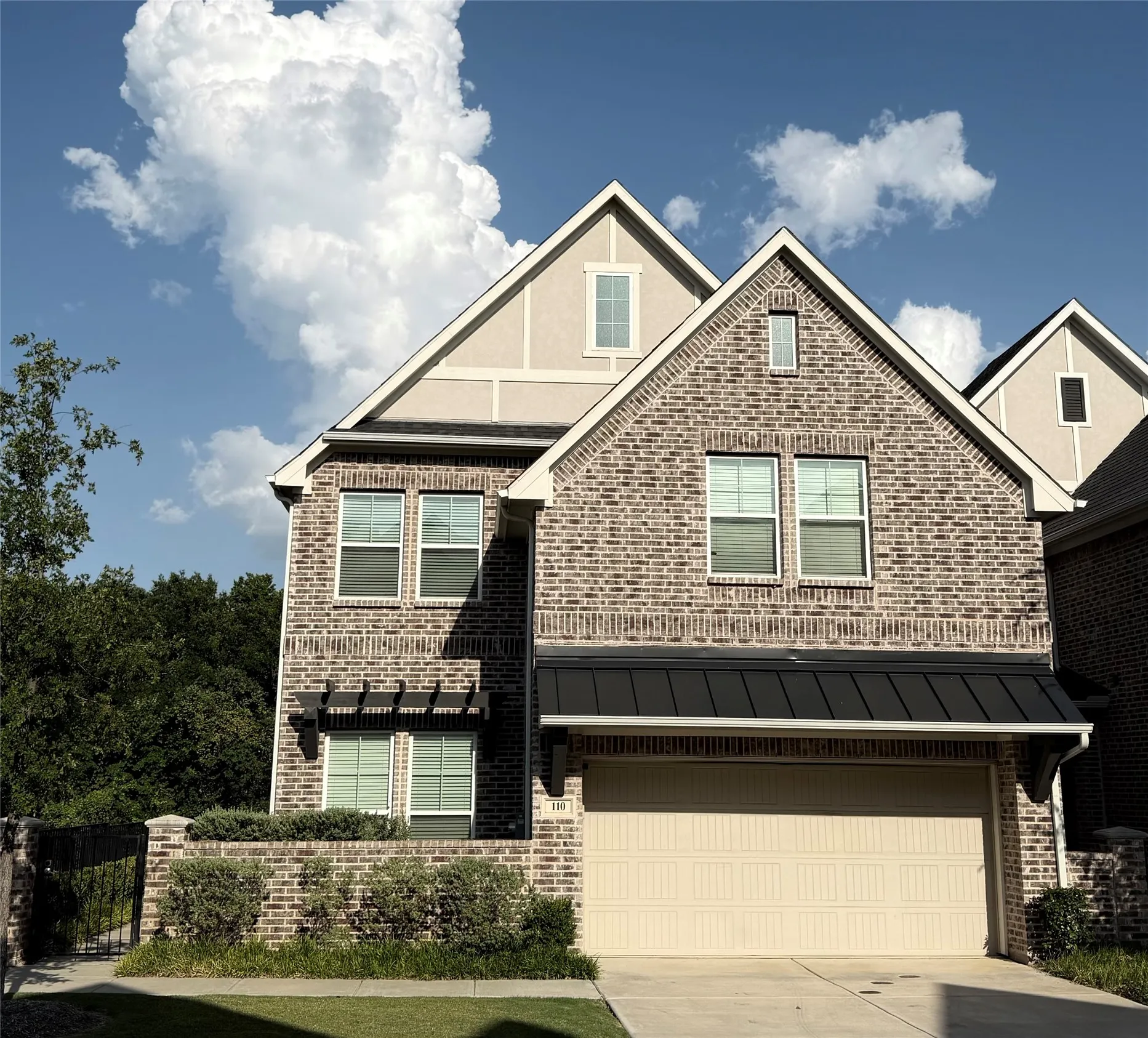 Townhouse For Sale in Denton County , 110 Claire Drive, Trophy Club, Texas 76262, 3 Bedroom, 3 Bathroom, 2 Garage spaces, 2,316 Sqft, built in 2019, mls#21337047, Real Estate Agent in Trophy Club, Homes For Sale in Denton county, Homes For Sale in Trophy Club, Realtor in Trophy Club Texas, Real Estate Brokerage Independent Realty Texas, Luminita Cordes Realtor