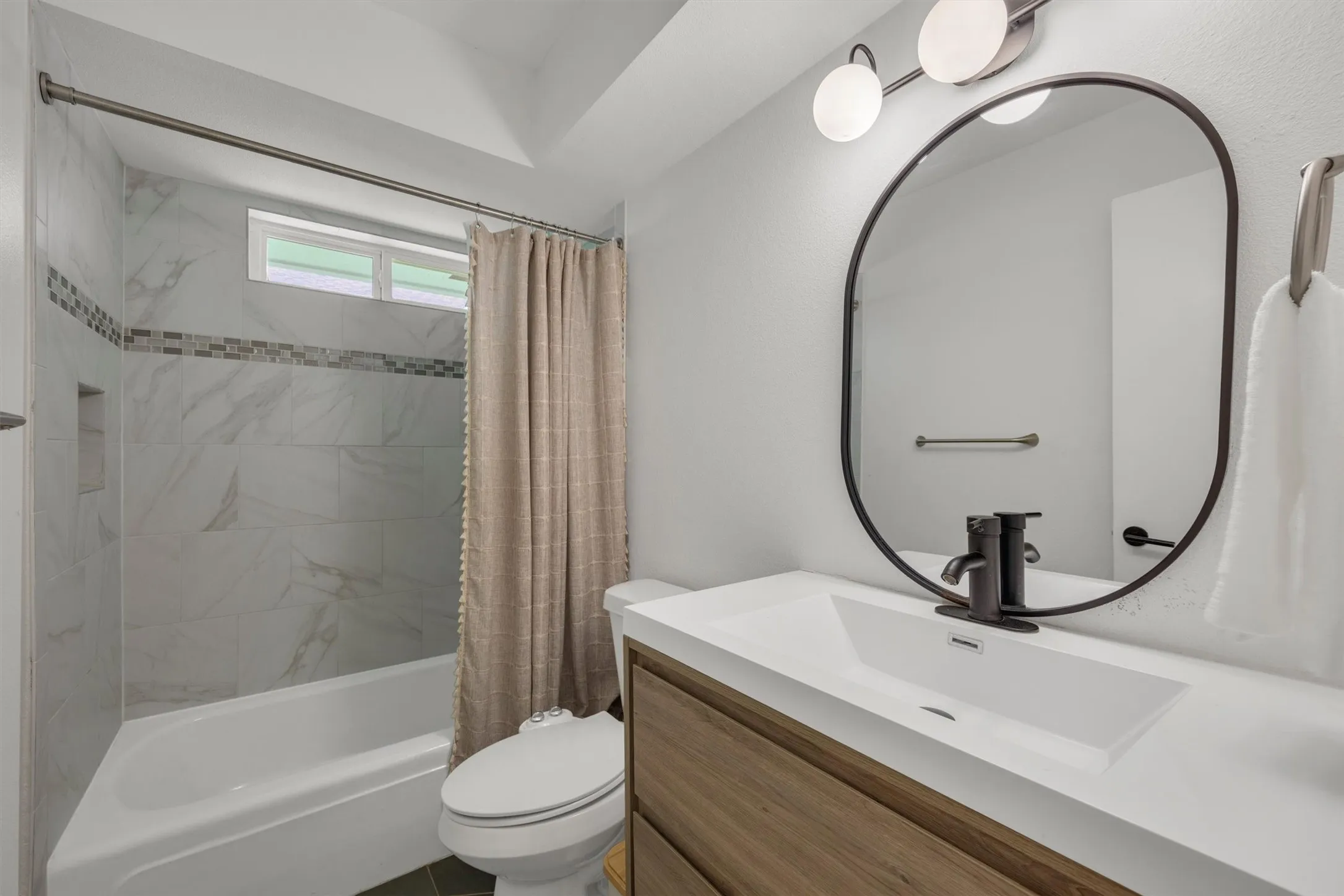 Bath for 4th bedroom