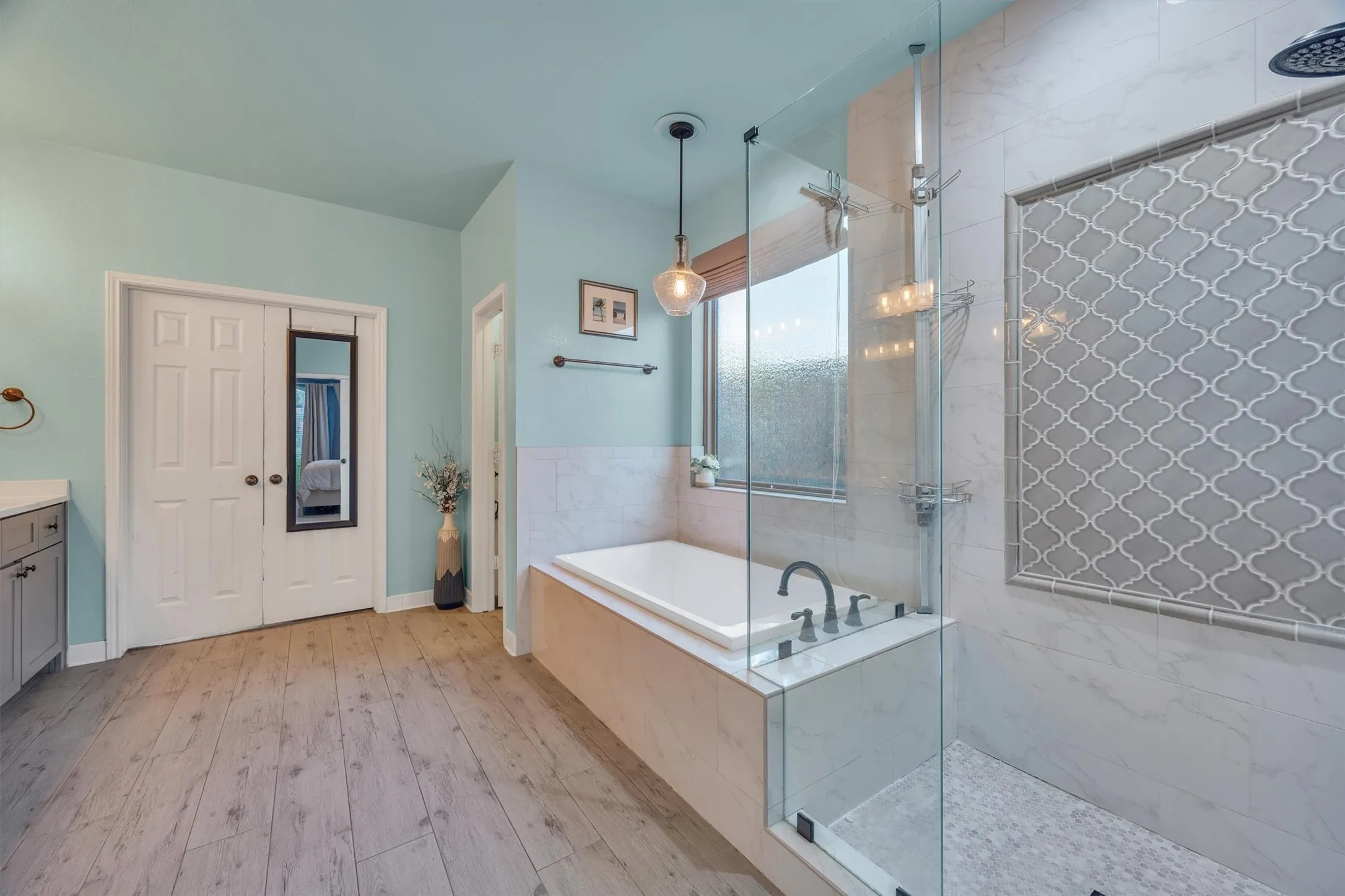 Single Family Residence For Sale in Denton County , 3837 Erath Drive, Carrollton, Texas 75010, 5 Bedroom, 4 Bathroom, 2 Garage spaces, 4,005 Sqft, built in 1999, mls#21339296, Real Estate Agent in Carrollton, Homes For Sale in Denton county, Homes For Sale in Carrollton, Realtor in Carrollton Texas, Real Estate Brokerage Independent Realty Texas, Luminita Cordes Realtor