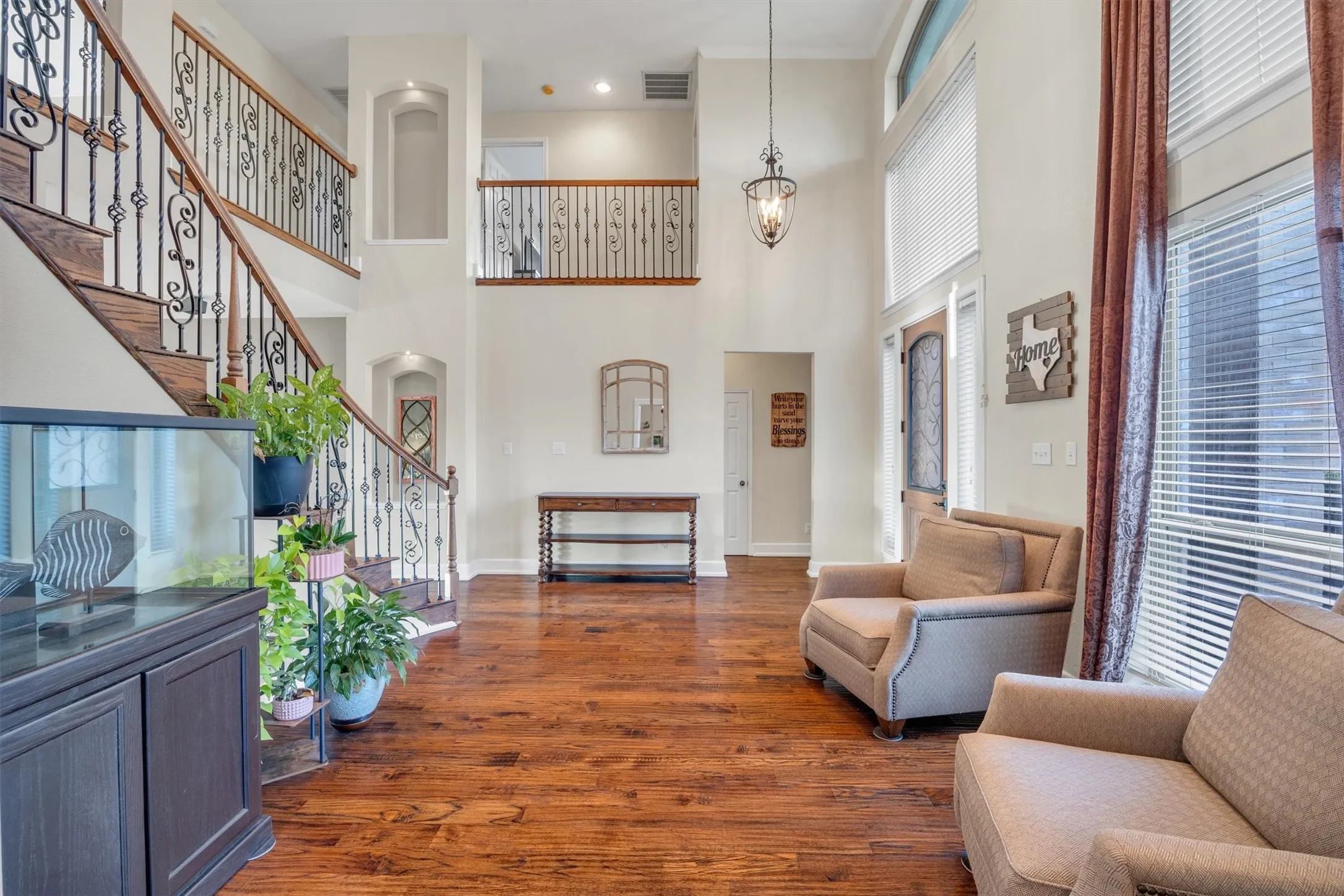 Single Family Residence For Sale in Denton County , 3837 Erath Drive, Carrollton, Texas 75010, 5 Bedroom, 4 Bathroom, 2 Garage spaces, 4,005 Sqft, built in 1999, mls#21339296, Real Estate Agent in Carrollton, Homes For Sale in Denton county, Homes For Sale in Carrollton, Realtor in Carrollton Texas, Real Estate Brokerage Independent Realty Texas, Luminita Cordes Realtor