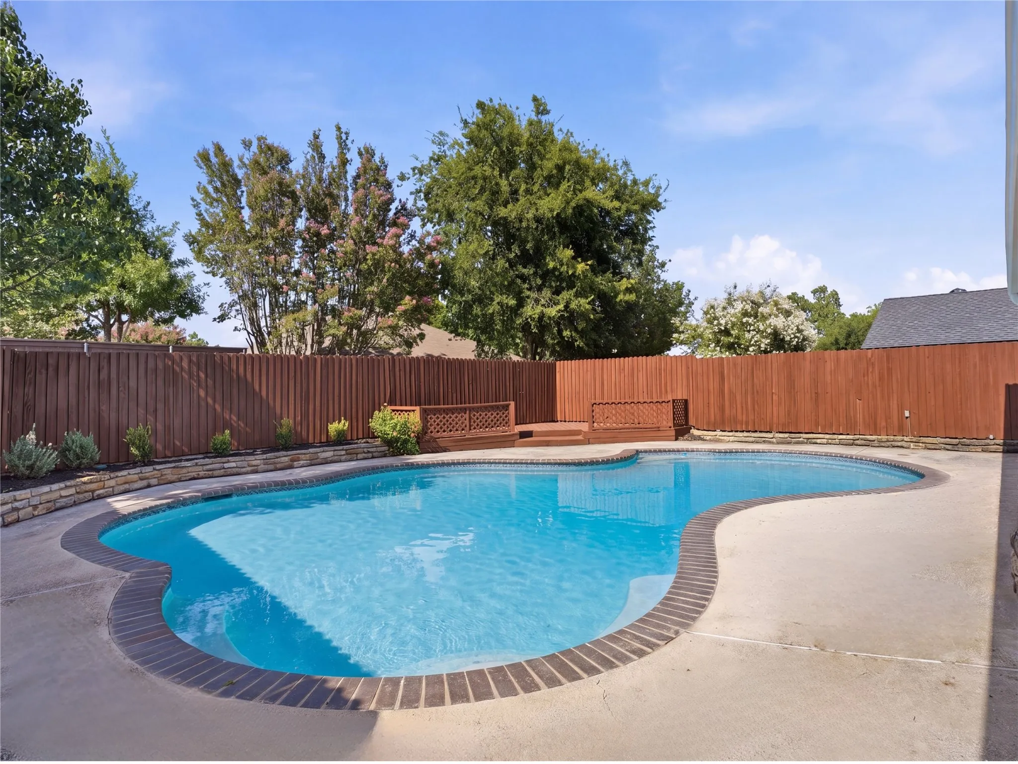 Single Family Residence For Sale in Collin County , 2369 Claridge Circle, Plano, Texas 75075, 4 Bedroom, 3 Bathroom, 2 Garage spaces, 2,356 Sqft, built in 1973, mls#21339343, Real Estate Agent in Plano, Homes For Sale in Collin county, Homes For Sale in Plano, Realtor in Plano Texas, Real Estate Brokerage Independent Realty Texas, Luminita Cordes Realtor