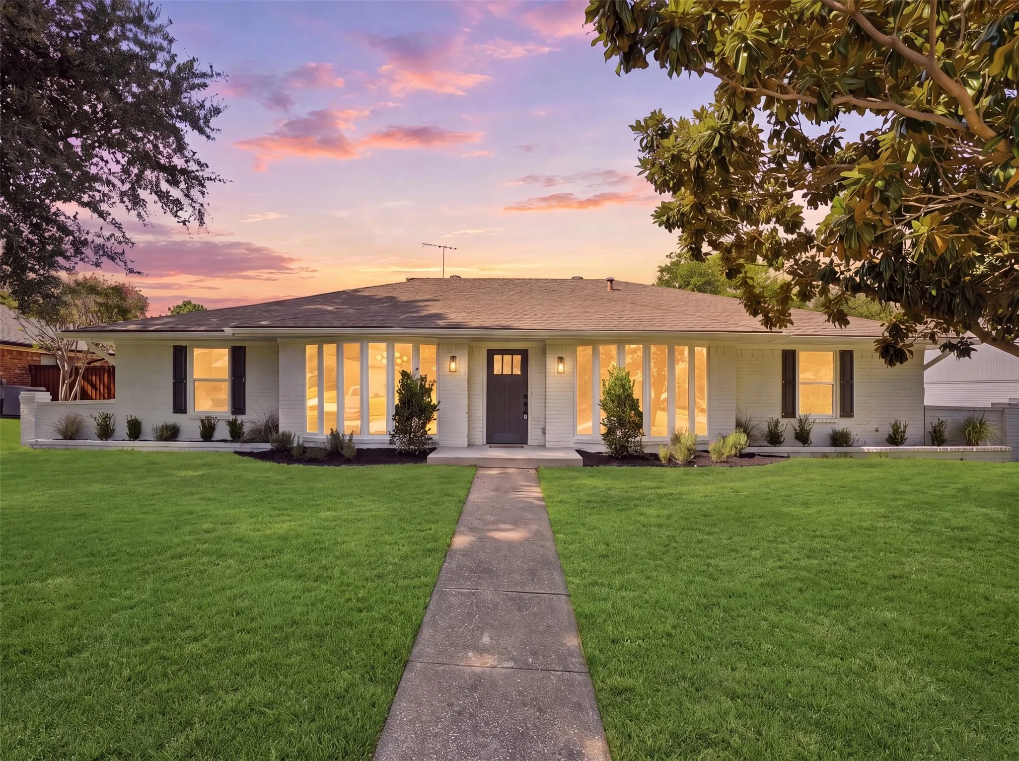 Single Family Residence For Sale in Collin County , 2369 Claridge Circle, Plano, Texas 75075, 4 Bedroom, 3 Bathroom, 2 Garage spaces, 2,356 Sqft, built in 1973, mls#21339343, Real Estate Agent in Plano, Homes For Sale in Collin county, Homes For Sale in Plano, Realtor in Plano Texas, Real Estate Brokerage Independent Realty Texas, Luminita Cordes Realtor