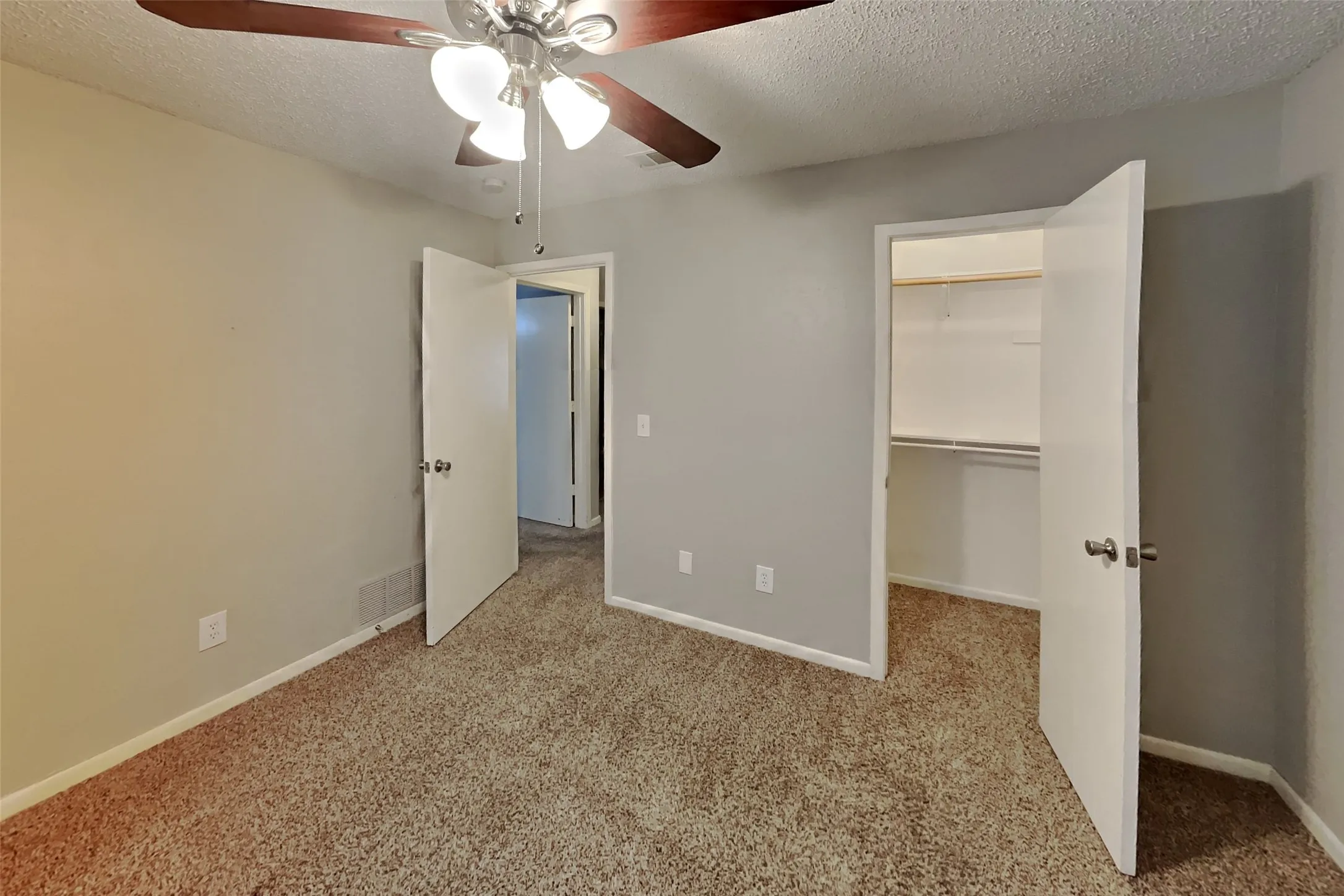 Single Family Residence For Rent in Collin County , 1809 Geneva Lane, Plano, Texas 75075, 3 Bedroom, 2 Bathroom, 2 Garage spaces, 2,080 Sqft, built in 1981, mls#21339328, Real Estate Agent in Plano, Homes For Rent in Collin county, Homes For Rent in Plano, Realtor in Plano Texas, Real Estate Brokerage Independent Realty Texas, Luminita Cordes Realtor