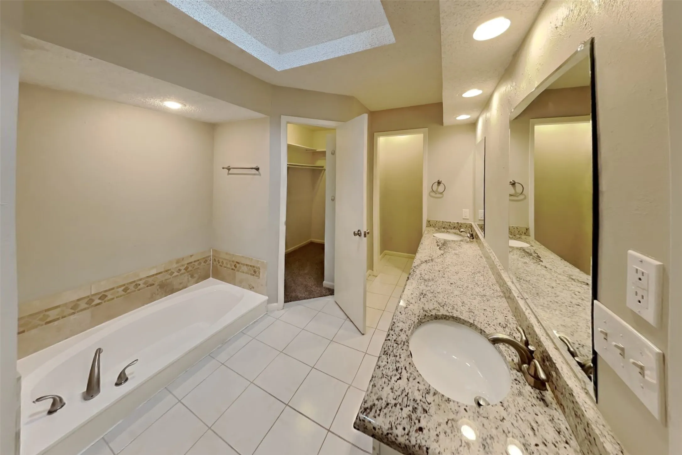 Single Family Residence For Rent in Collin County , 1809 Geneva Lane, Plano, Texas 75075, 3 Bedroom, 2 Bathroom, 2 Garage spaces, 2,080 Sqft, built in 1981, mls#21339328, Real Estate Agent in Plano, Homes For Rent in Collin county, Homes For Rent in Plano, Realtor in Plano Texas, Real Estate Brokerage Independent Realty Texas, Luminita Cordes Realtor