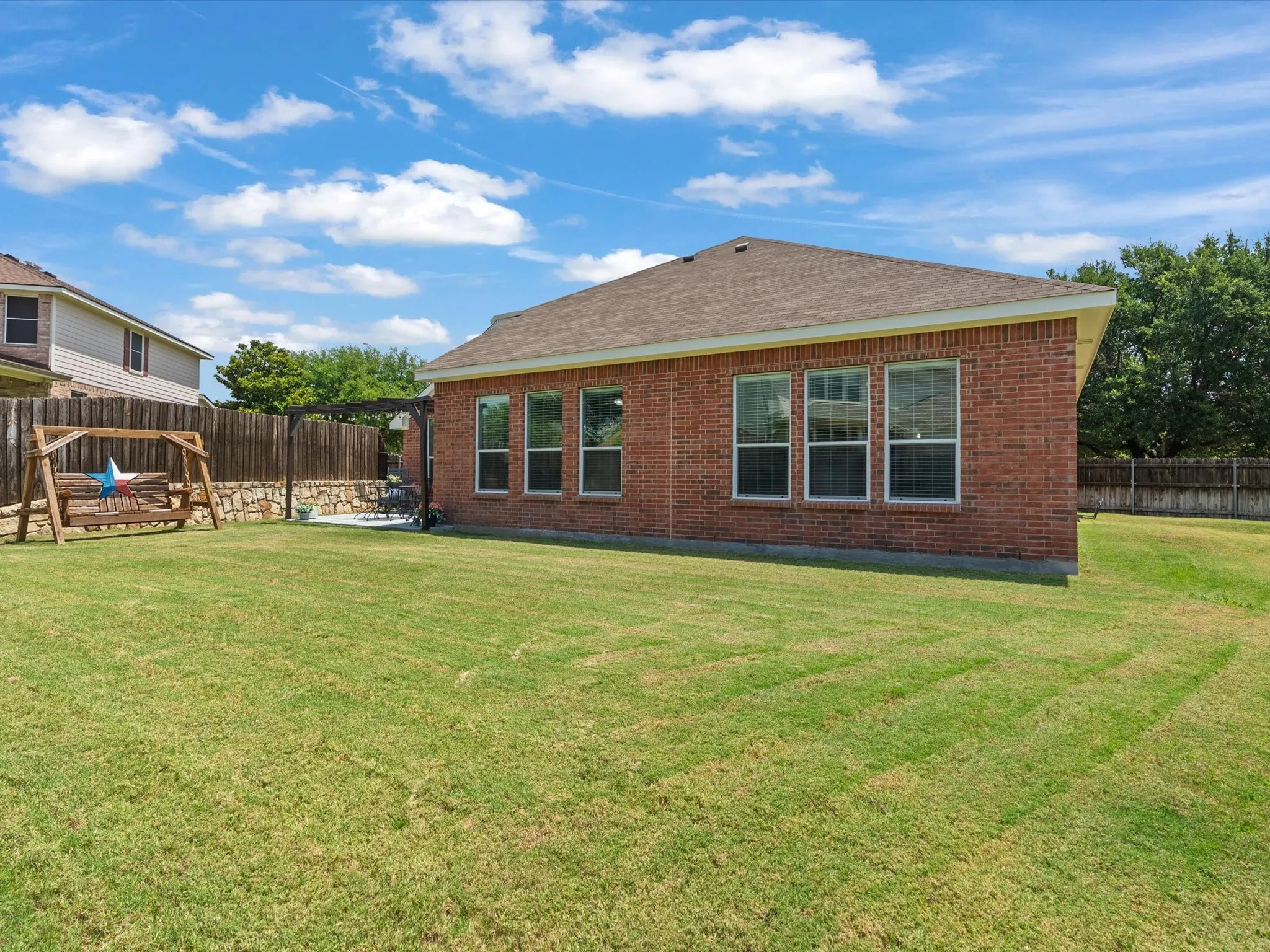 Single Family Residence For Sale in Tarrant County , 5845 Lamb Creek Drive, Fort Worth, Texas 76179, 4 Bedroom, 2 Bathroom, 2 Garage spaces, 2,487 Sqft, built in 2005, mls#21338931, Real Estate Agent in Fort Worth, Homes For Sale in Tarrant county, Homes For Sale in Fort Worth, Realtor in Fort Worth Texas, Real Estate Brokerage Independent Realty Texas, Luminita Cordes Realtor