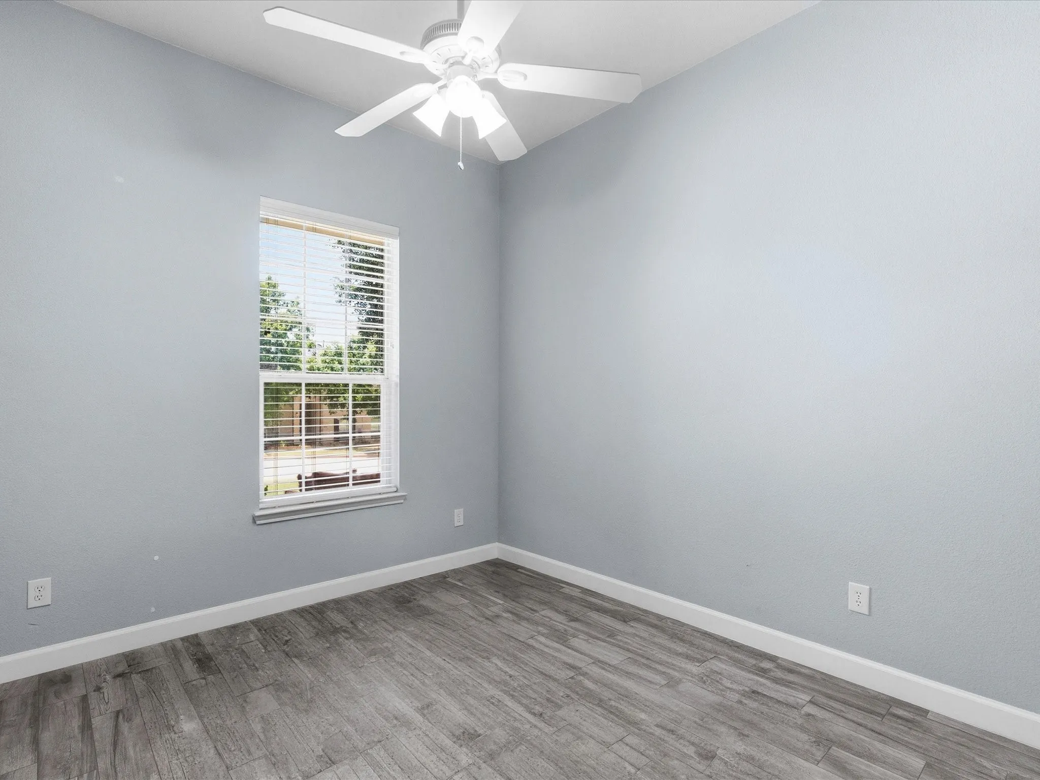 Single Family Residence For Sale in Tarrant County , 5845 Lamb Creek Drive, Fort Worth, Texas 76179, 4 Bedroom, 2 Bathroom, 2 Garage spaces, 2,487 Sqft, built in 2005, mls#21338931, Real Estate Agent in Fort Worth, Homes For Sale in Tarrant county, Homes For Sale in Fort Worth, Realtor in Fort Worth Texas, Real Estate Brokerage Independent Realty Texas, Luminita Cordes Realtor