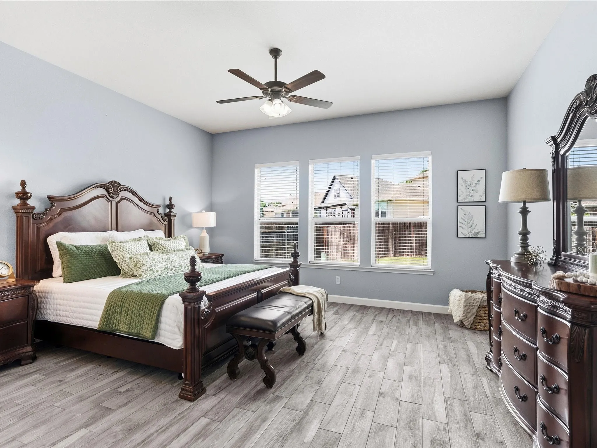 Single Family Residence For Sale in Tarrant County , 5845 Lamb Creek Drive, Fort Worth, Texas 76179, 4 Bedroom, 2 Bathroom, 2 Garage spaces, 2,487 Sqft, built in 2005, mls#21338931, Real Estate Agent in Fort Worth, Homes For Sale in Tarrant county, Homes For Sale in Fort Worth, Realtor in Fort Worth Texas, Real Estate Brokerage Independent Realty Texas, Luminita Cordes Realtor