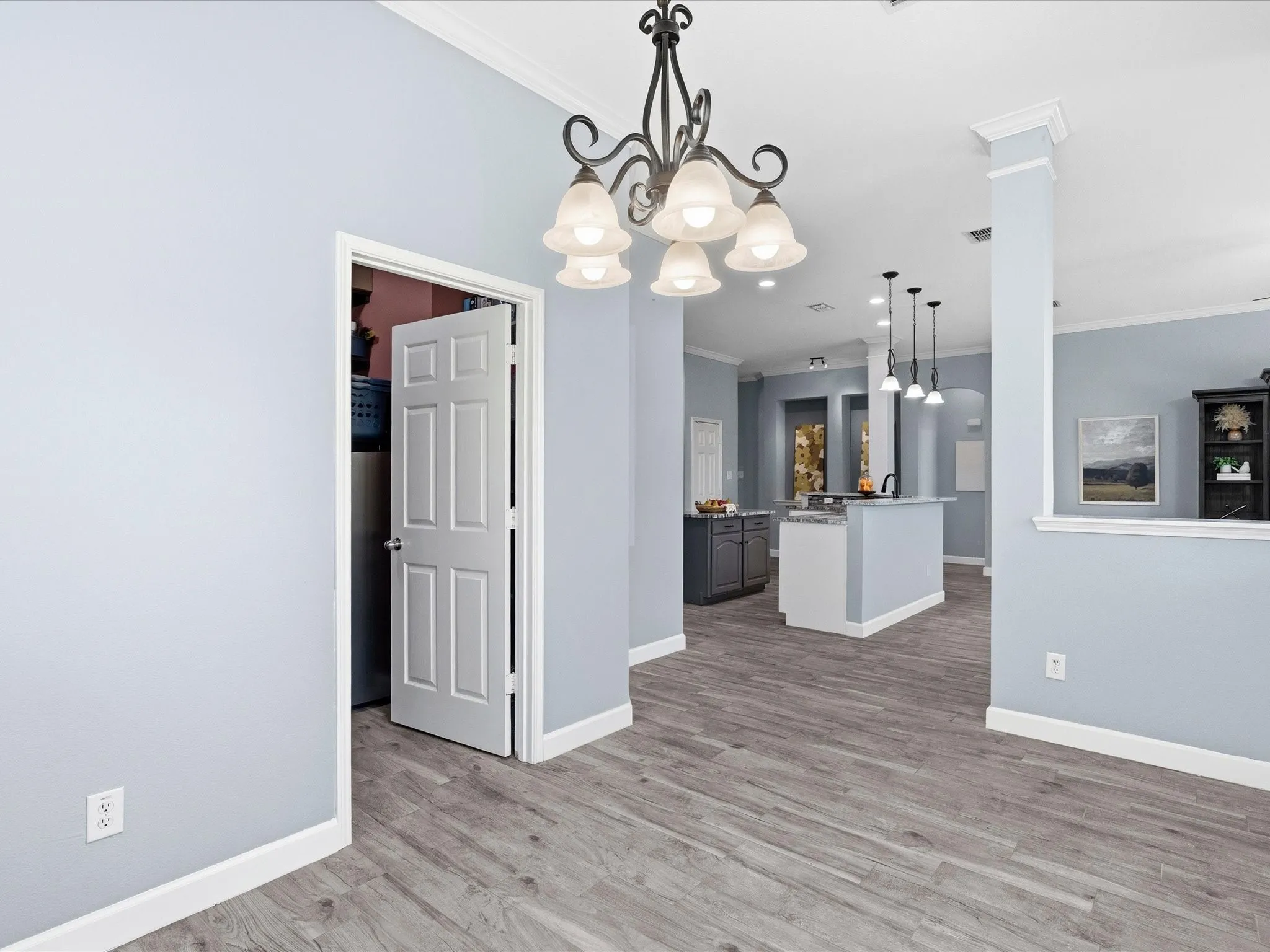 Single Family Residence For Sale in Tarrant County , 5845 Lamb Creek Drive, Fort Worth, Texas 76179, 4 Bedroom, 2 Bathroom, 2 Garage spaces, 2,487 Sqft, built in 2005, mls#21338931, Real Estate Agent in Fort Worth, Homes For Sale in Tarrant county, Homes For Sale in Fort Worth, Realtor in Fort Worth Texas, Real Estate Brokerage Independent Realty Texas, Luminita Cordes Realtor