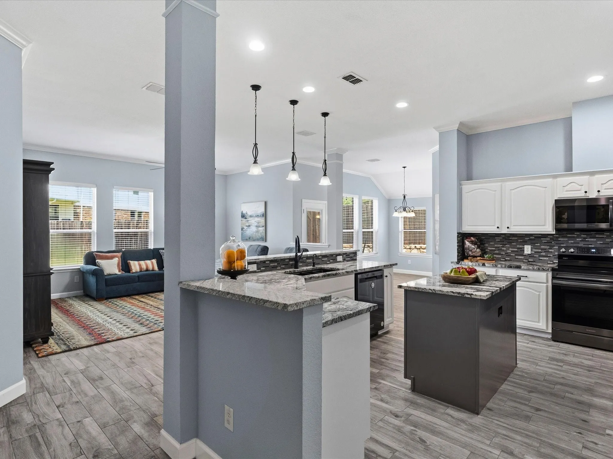 Single Family Residence For Sale in Tarrant County , 5845 Lamb Creek Drive, Fort Worth, Texas 76179, 4 Bedroom, 2 Bathroom, 2 Garage spaces, 2,487 Sqft, built in 2005, mls#21338931, Real Estate Agent in Fort Worth, Homes For Sale in Tarrant county, Homes For Sale in Fort Worth, Realtor in Fort Worth Texas, Real Estate Brokerage Independent Realty Texas, Luminita Cordes Realtor
