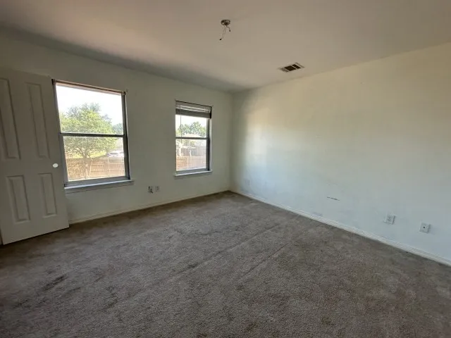 Single Family Residence For Sale in Ellis County , 104 Dovehill Circle, Red Oak, Texas 75154, 4 Bedroom, 3 Bathroom, 2 Garage spaces, 2,842 Sqft, built in 2005, mls#21339351, Real Estate Agent in Red Oak, Homes For Sale in Ellis county, Homes For Sale in Red Oak, Realtor in Red Oak Texas, Real Estate Brokerage Independent Realty Texas, Luminita Cordes Realtor