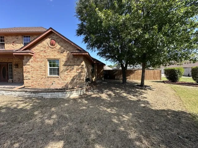 Single Family Residence For Sale in Ellis County , 104 Dovehill Circle, Red Oak, Texas 75154, 4 Bedroom, 3 Bathroom, 2 Garage spaces, 2,842 Sqft, built in 2005, mls#21339351, Real Estate Agent in Red Oak, Homes For Sale in Ellis county, Homes For Sale in Red Oak, Realtor in Red Oak Texas, Real Estate Brokerage Independent Realty Texas, Luminita Cordes Realtor