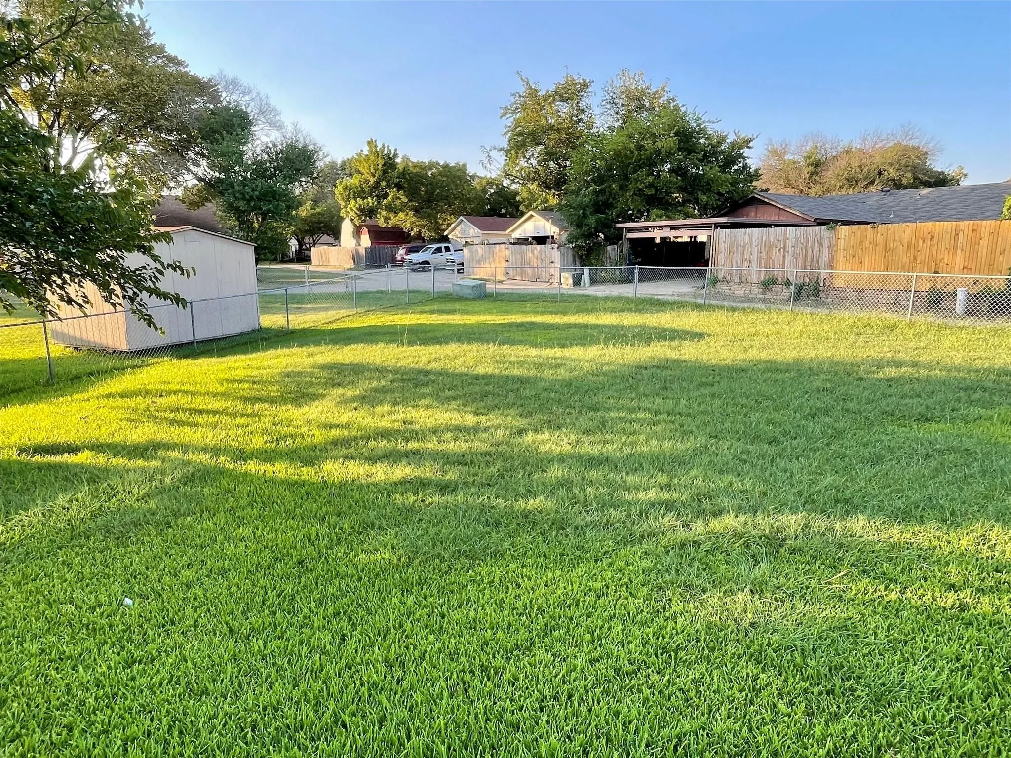 Single Family Residence For Sale in Dallas County , 3917 Queens Court, Garland, Texas 75043, 2 Bedroom, 1 Bathroom, Garage spaces, 992 Sqft, built in 1984, mls#21336001, Real Estate Agent in Garland, Homes For Sale in Dallas county, Homes For Sale in Garland, Realtor in Garland Texas, Real Estate Brokerage Independent Realty Texas, Luminita Cordes Realtor