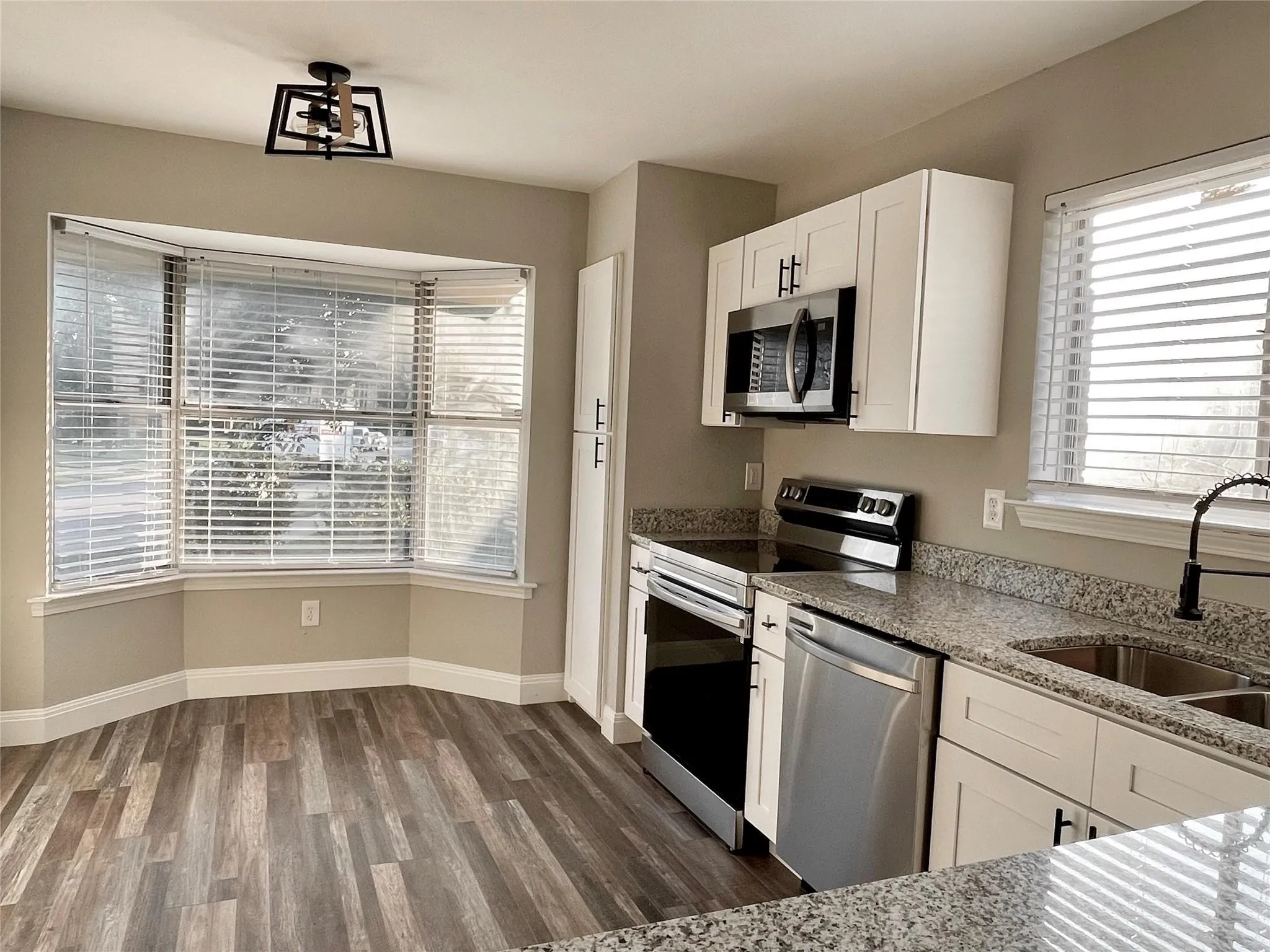Single Family Residence For Sale in Dallas County , 3917 Queens Court, Garland, Texas 75043, 2 Bedroom, 1 Bathroom, Garage spaces, 992 Sqft, built in 1984, mls#21336001, Real Estate Agent in Garland, Homes For Sale in Dallas county, Homes For Sale in Garland, Realtor in Garland Texas, Real Estate Brokerage Independent Realty Texas, Luminita Cordes Realtor