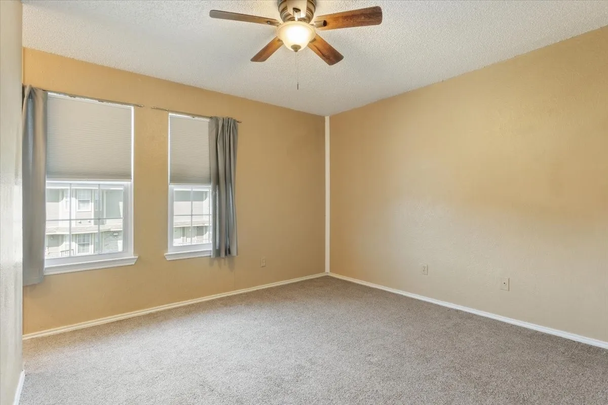 Condominium For Sale in Mc Lennan County , 1325 Speight Avenue, Waco, Texas 76706, 2 Bedrooms, 3 Bathrooms, Garage spaces, 1,143 Sqft, built in 1984, Price $145,000, mls#21336766, Real Estate Agent in Waco, Homes For Sale in Mc Lennan county, Homes For Sale in Waco, Realtor in Waco Texas, Real Estate Brokerage Independent Realty Texas, Luminita Cordes Realtor