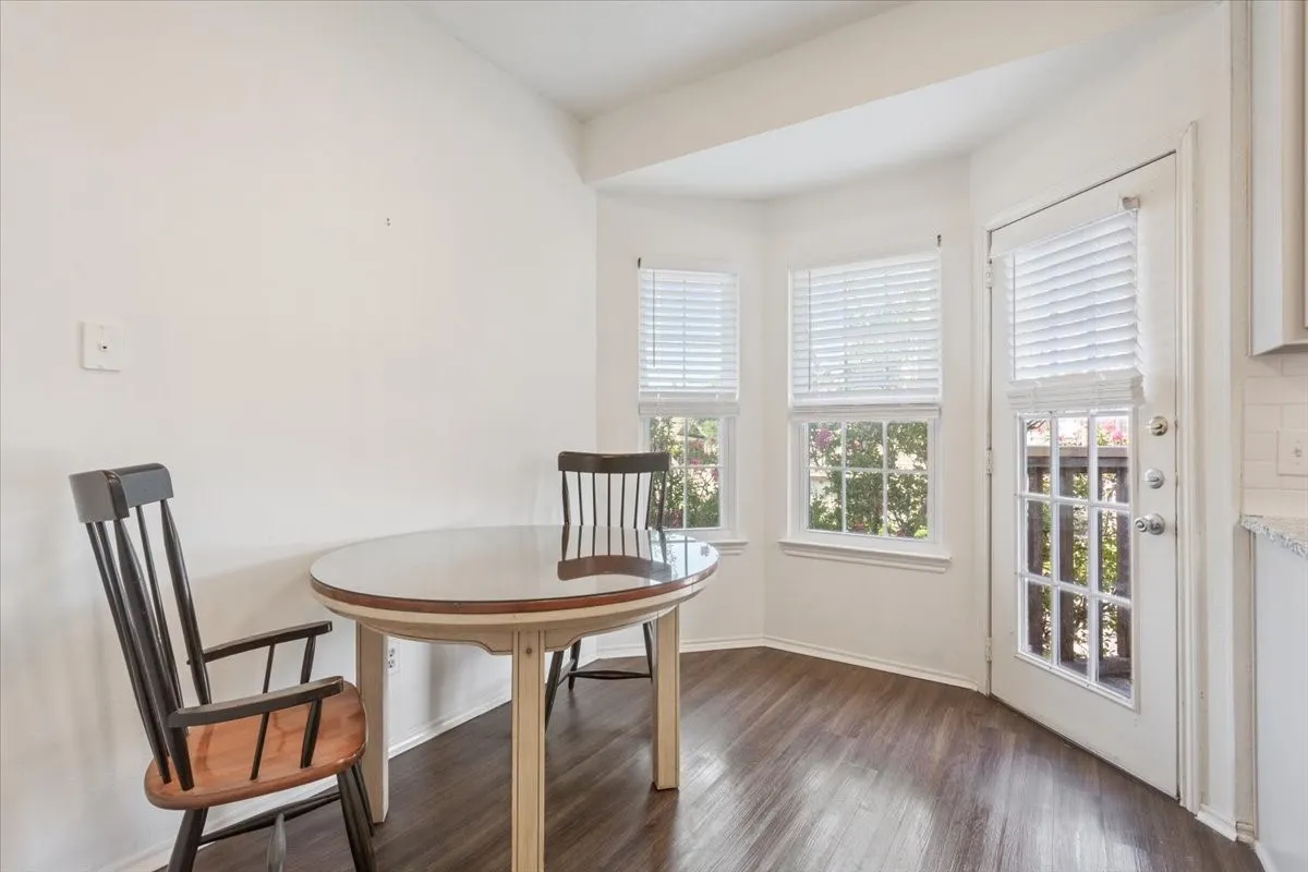 Condominium For Sale in Mc Lennan County , 1325 Speight Avenue, Waco, Texas 76706, 2 Bedrooms, 3 Bathrooms, Garage spaces, 1,143 Sqft, built in 1984, Price $145,000, mls#21336766, Real Estate Agent in Waco, Homes For Sale in Mc Lennan county, Homes For Sale in Waco, Realtor in Waco Texas, Real Estate Brokerage Independent Realty Texas, Luminita Cordes Realtor