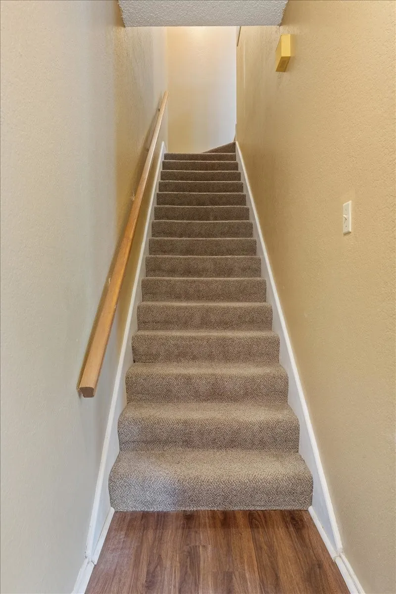 Condominium For Sale in Mc Lennan County , 1325 Speight Avenue, Waco, Texas 76706, 2 Bedrooms, 3 Bathrooms, Garage spaces, 1,143 Sqft, built in 1984, Price $145,000, mls#21336766, Real Estate Agent in Waco, Homes For Sale in Mc Lennan county, Homes For Sale in Waco, Realtor in Waco Texas, Real Estate Brokerage Independent Realty Texas, Luminita Cordes Realtor