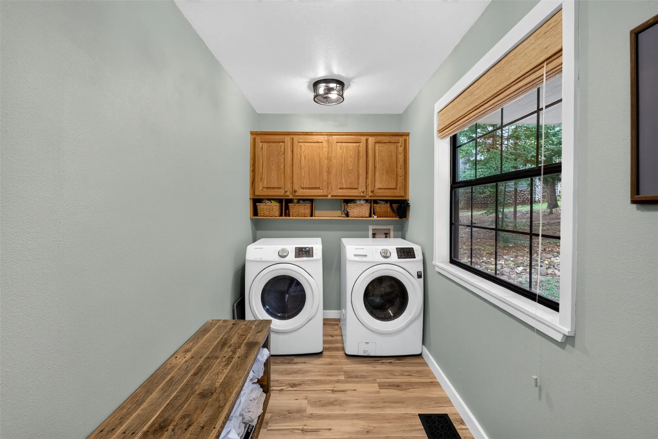 Single Family Residence For Sale in Franklin (TX) County , 207 E Eldorado Drive, Scroggins, Texas 75480, 4 Bedroom, 3 Bathroom, 2 Garage spaces, 2,869 Sqft, built in 1995, mls#21338546, Real Estate Agent in Scroggins, Homes For Sale in Franklin (TX) county, Homes For Sale in Scroggins, Realtor in Scroggins Texas, Real Estate Brokerage Independent Realty Texas, Luminita Cordes Realtor