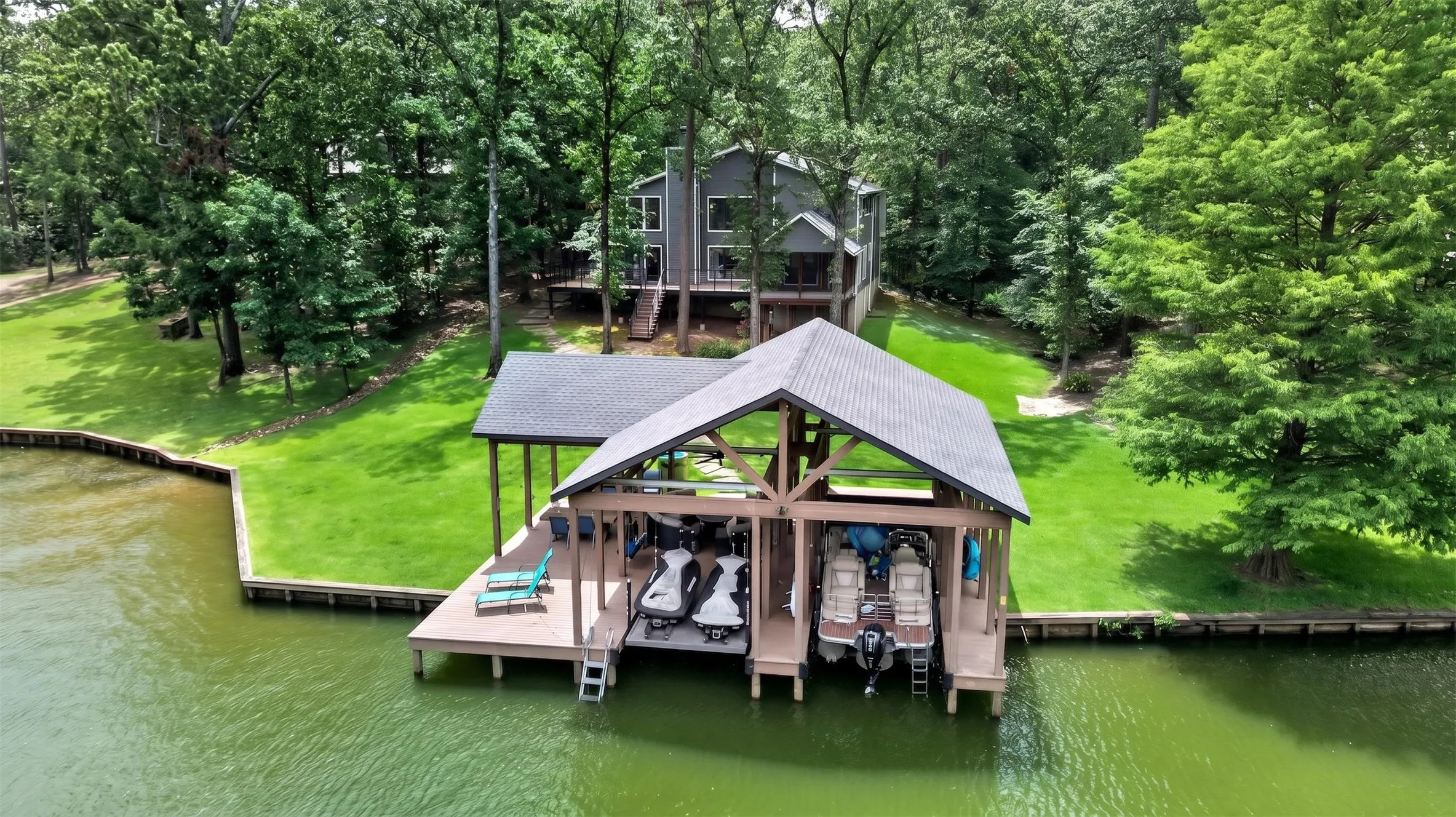 Single Family Residence For Sale in Franklin (TX) County , 207 E Eldorado Drive, Scroggins, Texas 75480, 4 Bedroom, 3 Bathroom, 2 Garage spaces, 2,869 Sqft, built in 1995, mls#21338546, Real Estate Agent in Scroggins, Homes For Sale in Franklin (TX) county, Homes For Sale in Scroggins, Realtor in Scroggins Texas, Real Estate Brokerage Independent Realty Texas, Luminita Cordes Realtor