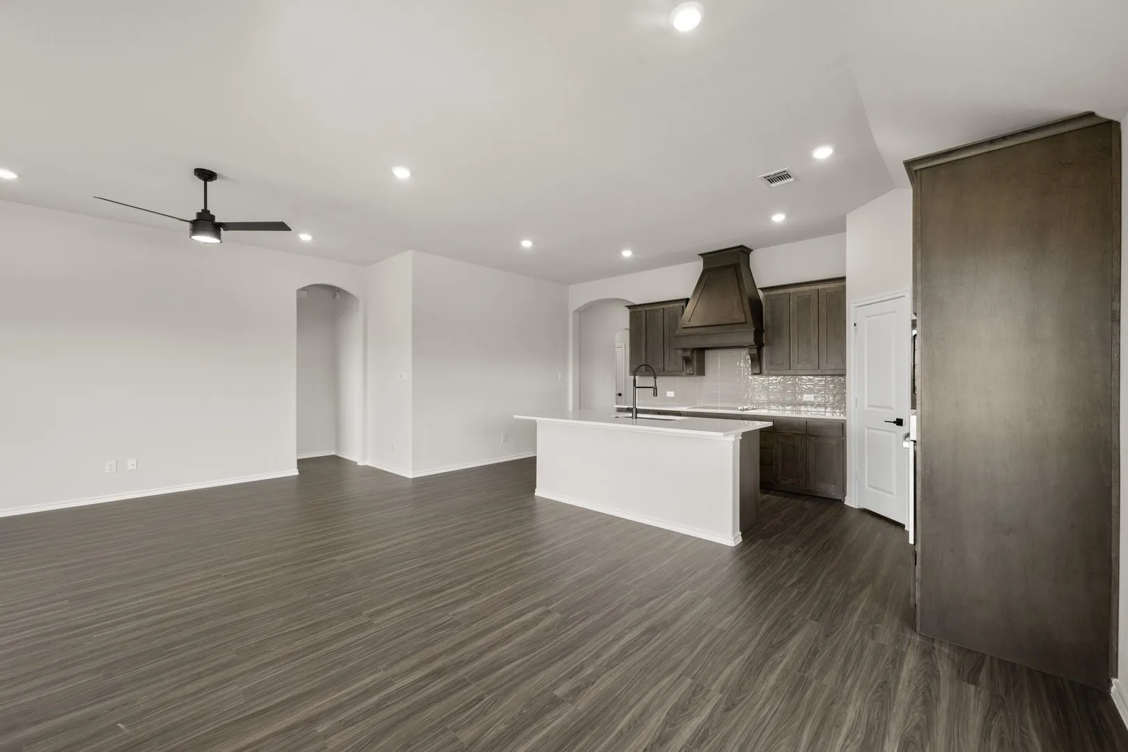 DFW-Waterford Park-Concept 1790-2216 Castle Rock Lane- Living Room- Risewell Homes-2