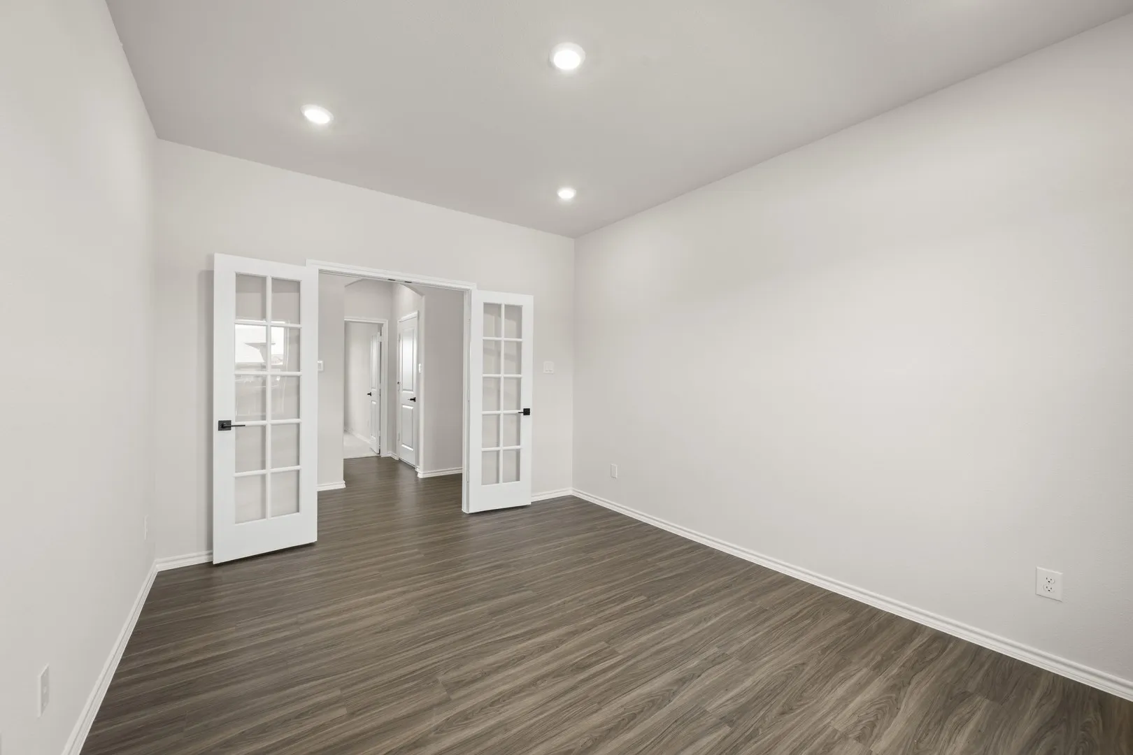 DFW-Waterford Park-Concept 1790-2216 Castle Rock Lane- Utility- Risewell Homes