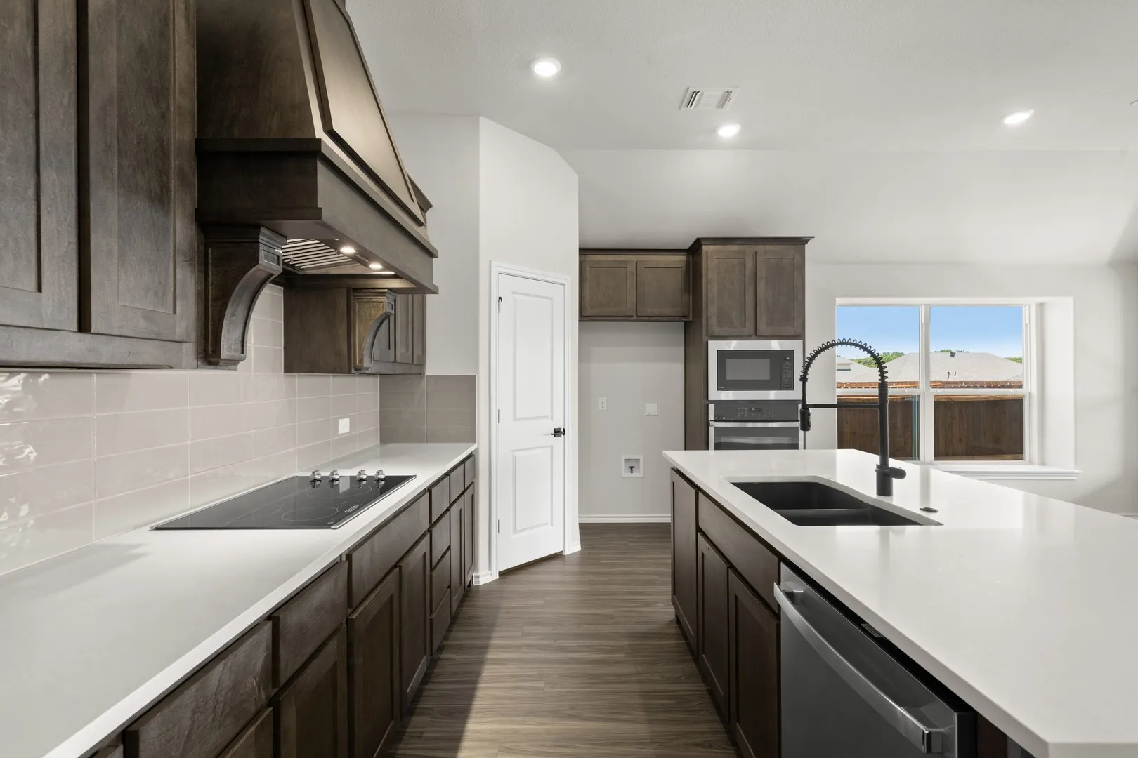 DFW-Waterford Park-Concept 1790-2216 Castle Rock Lane- Kitchen- Risewell Homes-4