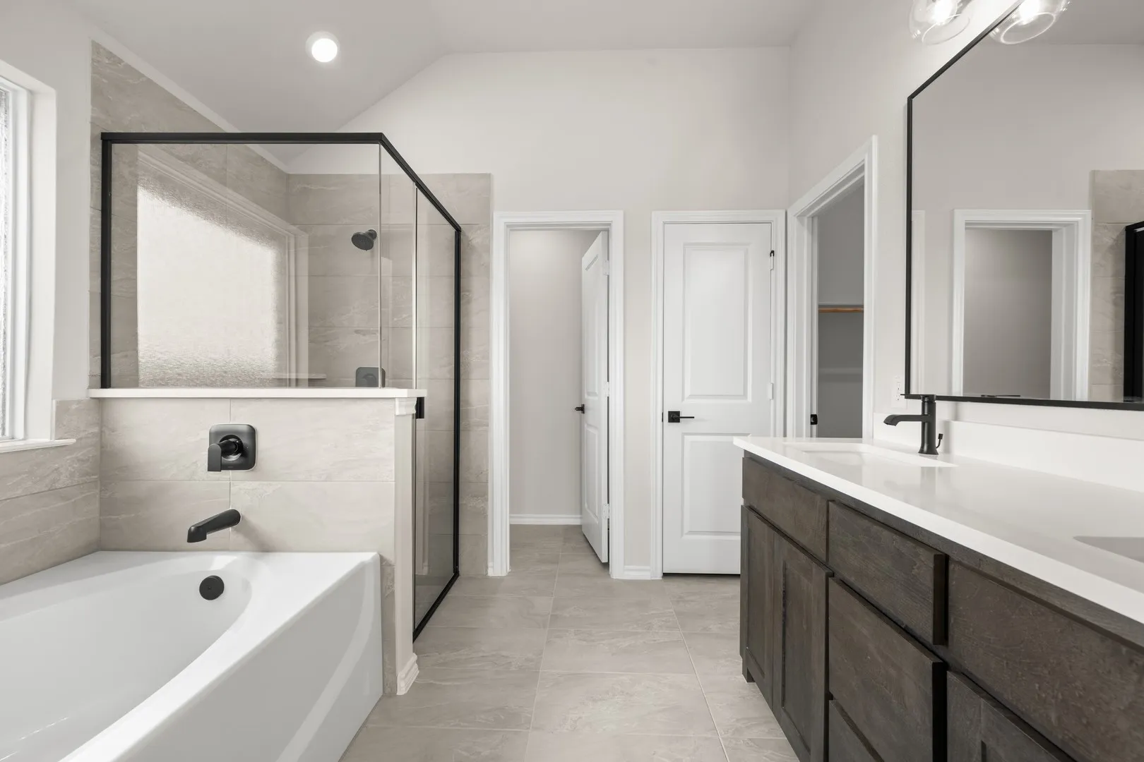 DFW-Waterford Park-Concept 1790-2216 Castle Rock Lane-Primary Suite- Risewell Homes-4
