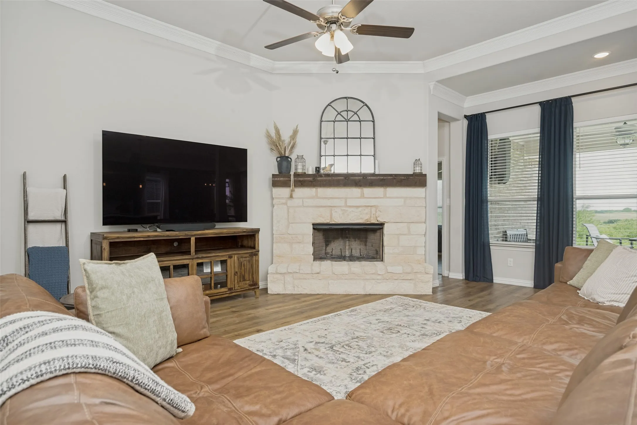 Single Family Residence For Sale in Denton County , 7421 Autumn Grove Lane, Ponder, Texas 76259, 4 Bedroom, 3 Bathroom, 3 Garage spaces, 2,548 Sqft, built in 2021, mls#21339368, Real Estate Agent in Ponder, Homes For Sale in Denton county, Homes For Sale in Ponder, Realtor in Ponder Texas, Real Estate Brokerage Independent Realty Texas, Luminita Cordes Realtor