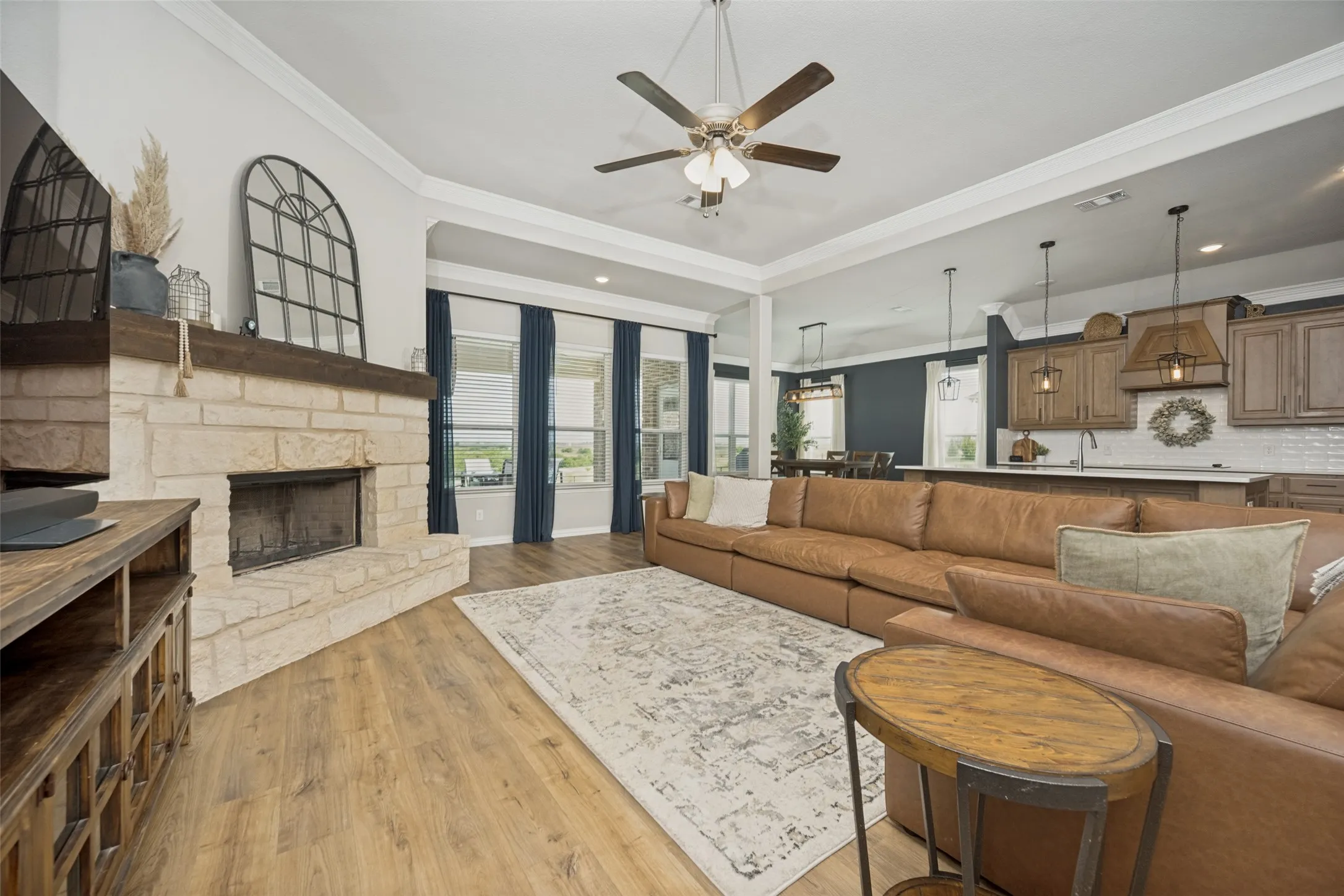 Single Family Residence For Sale in Denton County , 7421 Autumn Grove Lane, Ponder, Texas 76259, 4 Bedroom, 3 Bathroom, 3 Garage spaces, 2,548 Sqft, built in 2021, mls#21339368, Real Estate Agent in Ponder, Homes For Sale in Denton county, Homes For Sale in Ponder, Realtor in Ponder Texas, Real Estate Brokerage Independent Realty Texas, Luminita Cordes Realtor